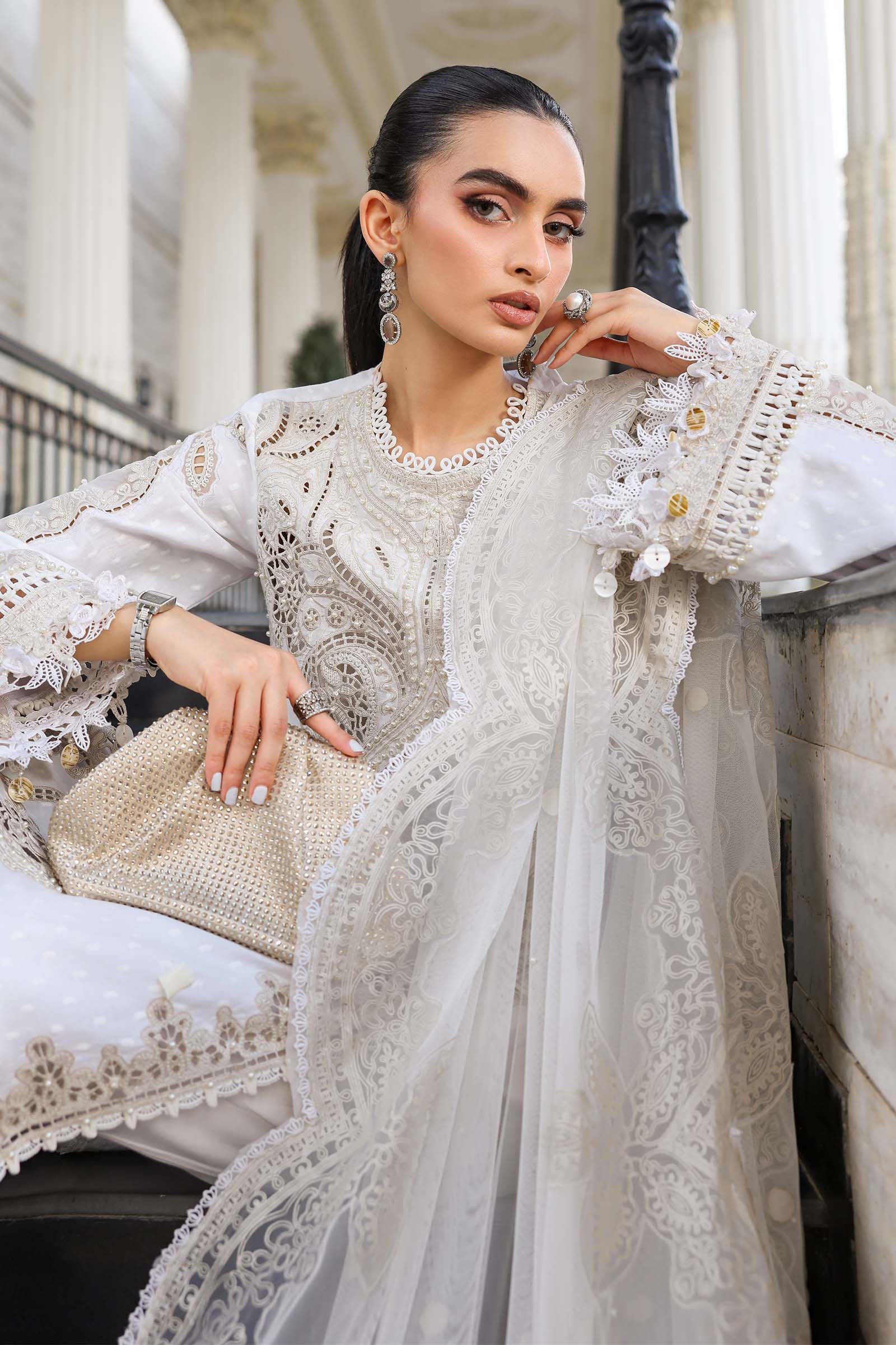 3 Piece Unstitched Embroidered Jacquard Lawn Suit - Image 4