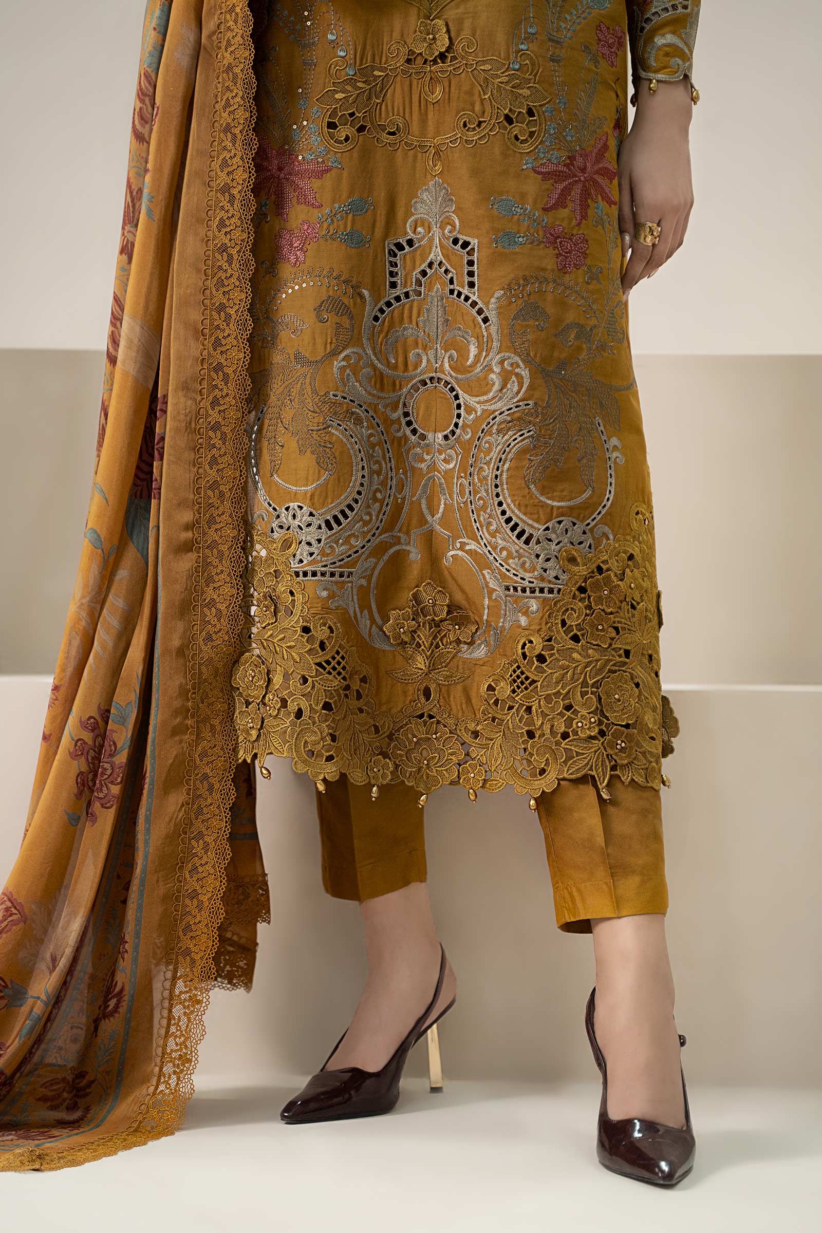 3 Piece Embroidered Lawn Suit | ELS-25-06 - Image 5
