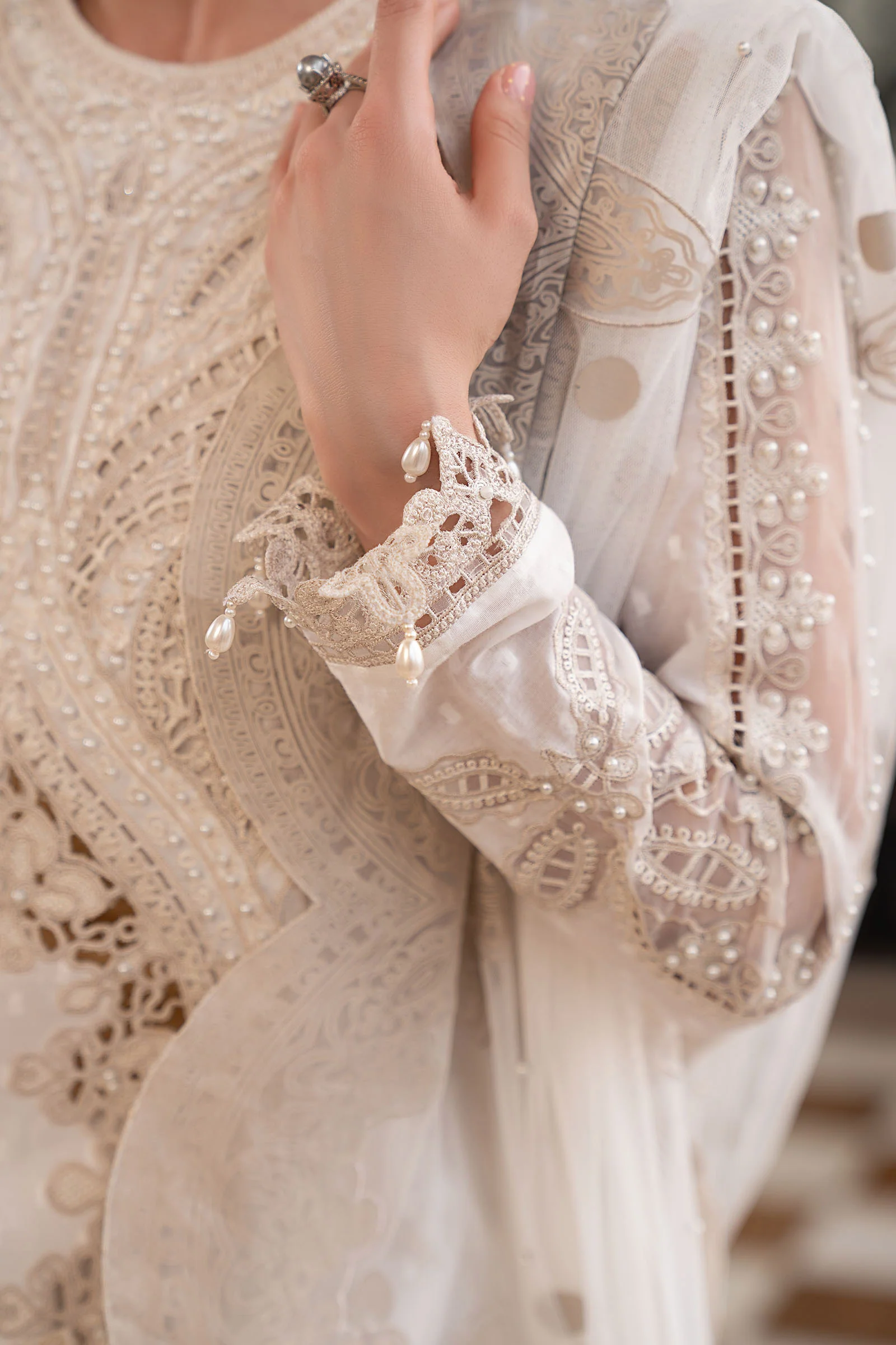3 Piece Embroidered Jacquard Lawn Suit - Image 6