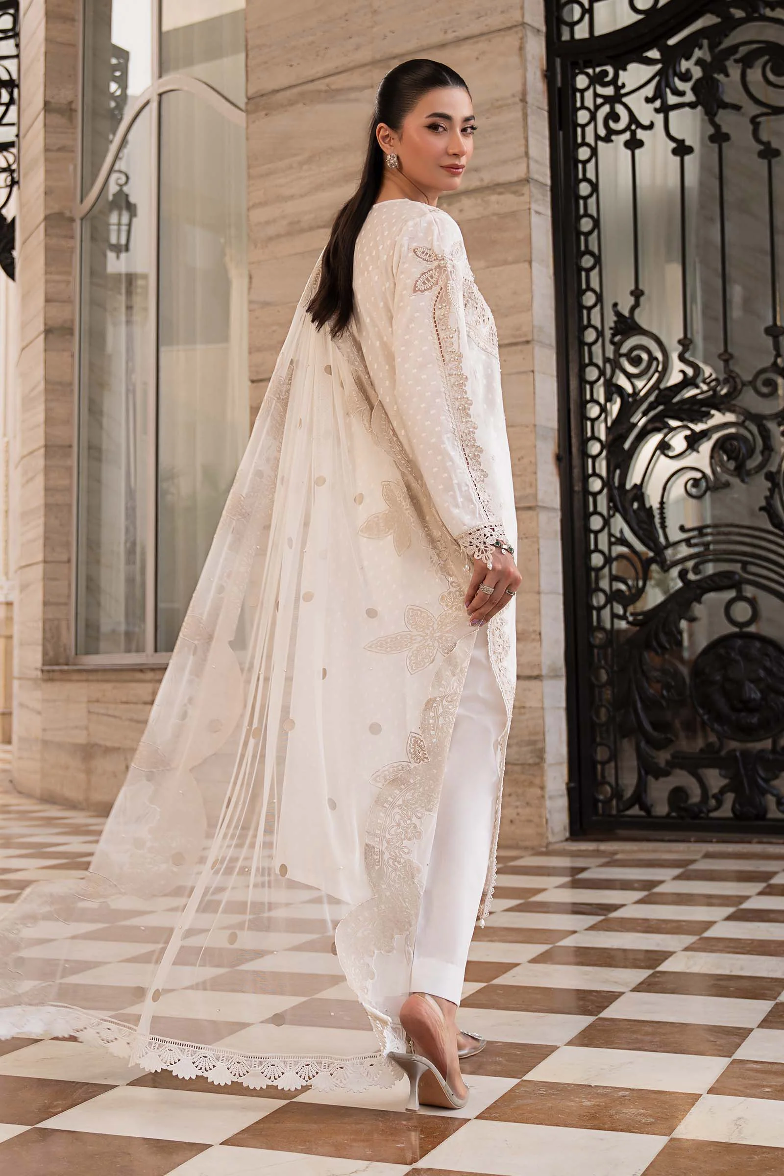 3 Piece Embroidered Jacquard Lawn Suit - Image 9