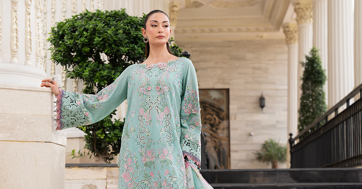 3 Piece Embroidered Lawn Suit - Image 9