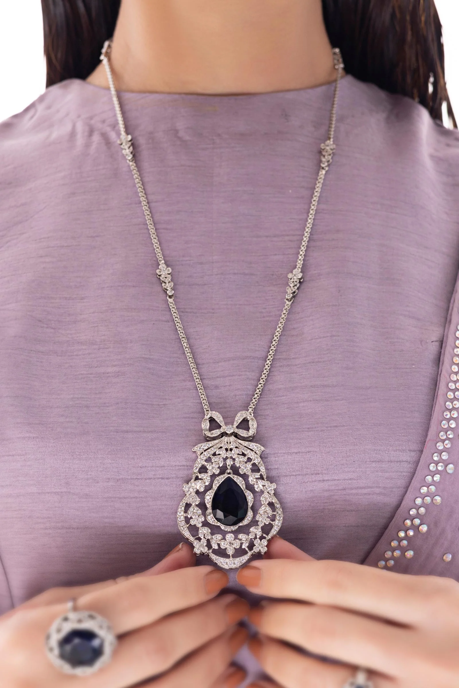 Bow Pendant