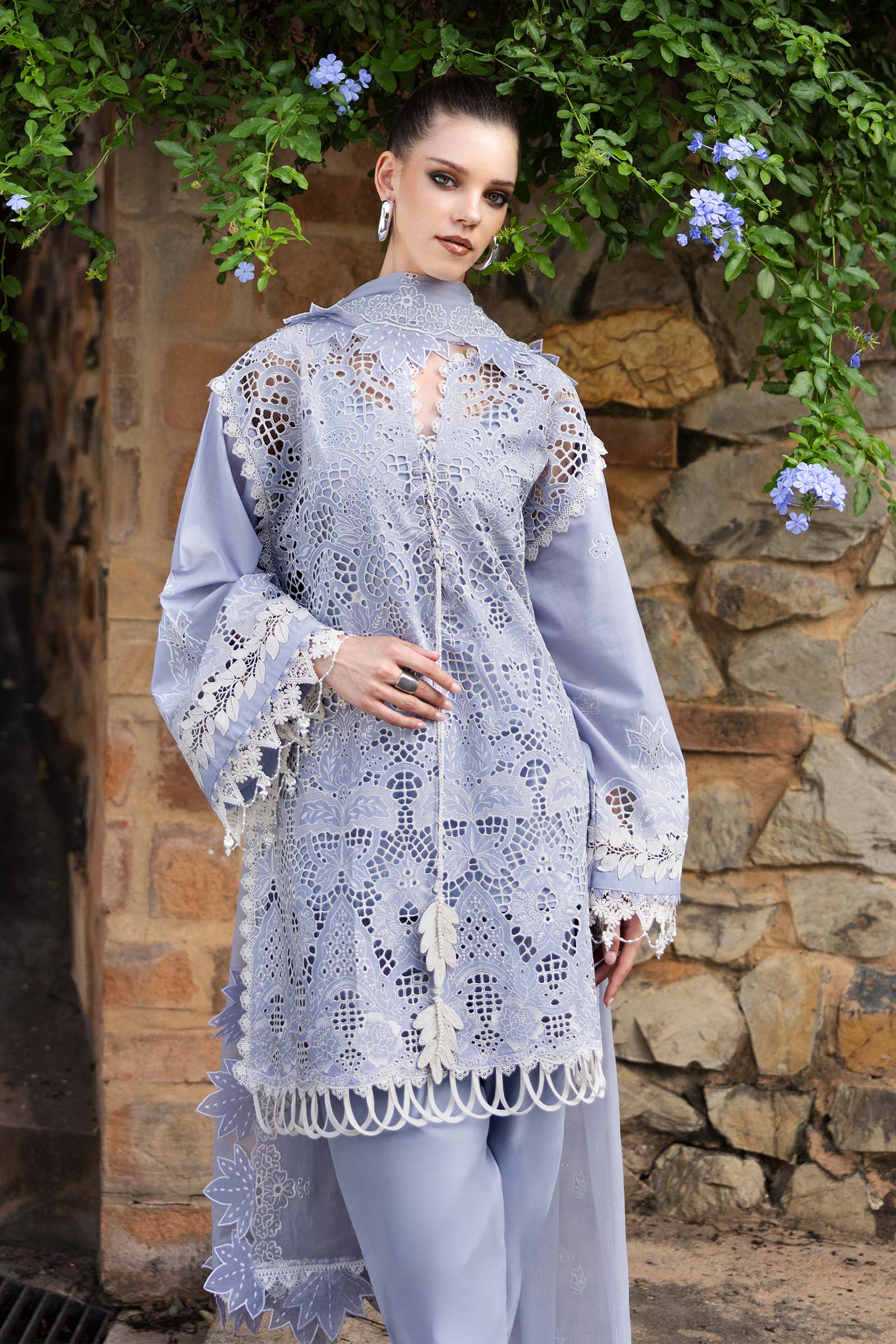 Embroidered Lawn Fabric (3Pcs) - Image 2