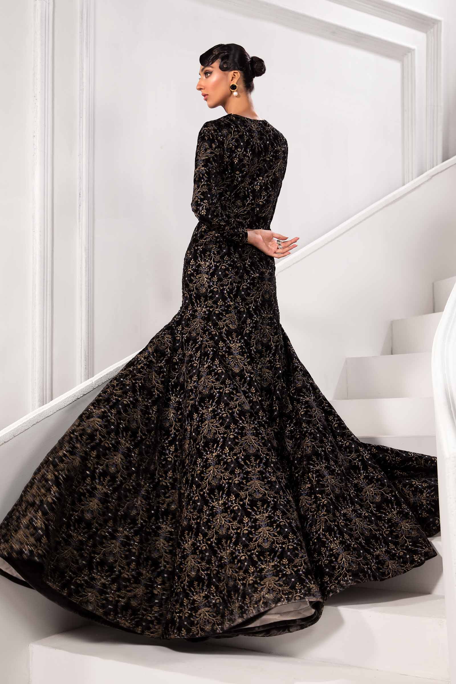 Embroidered Velvet Fabric (1Pc) | LF-734 - Image 2