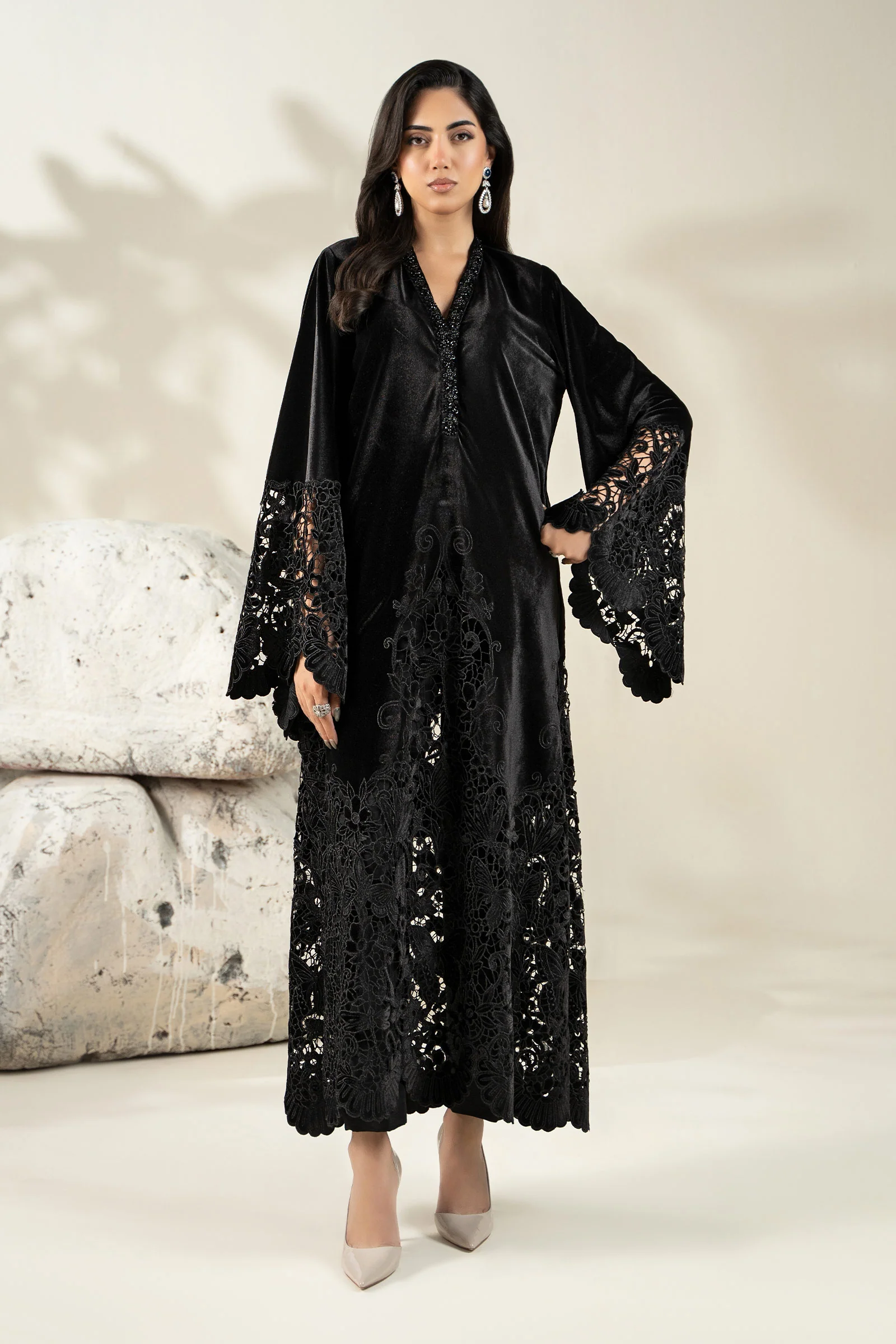 Embroidered Velvet Fabric (1Pc) | LF-CH25-03