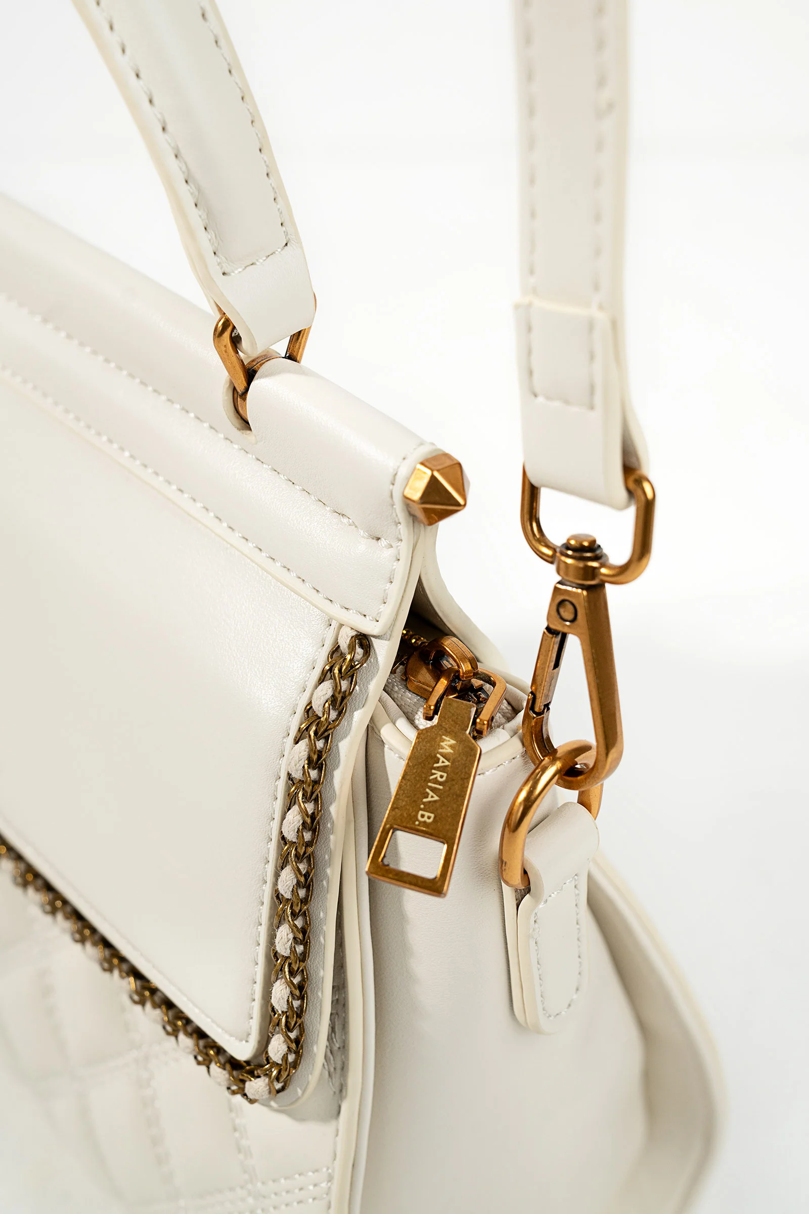 Classic Quilted Handbag - Image 4