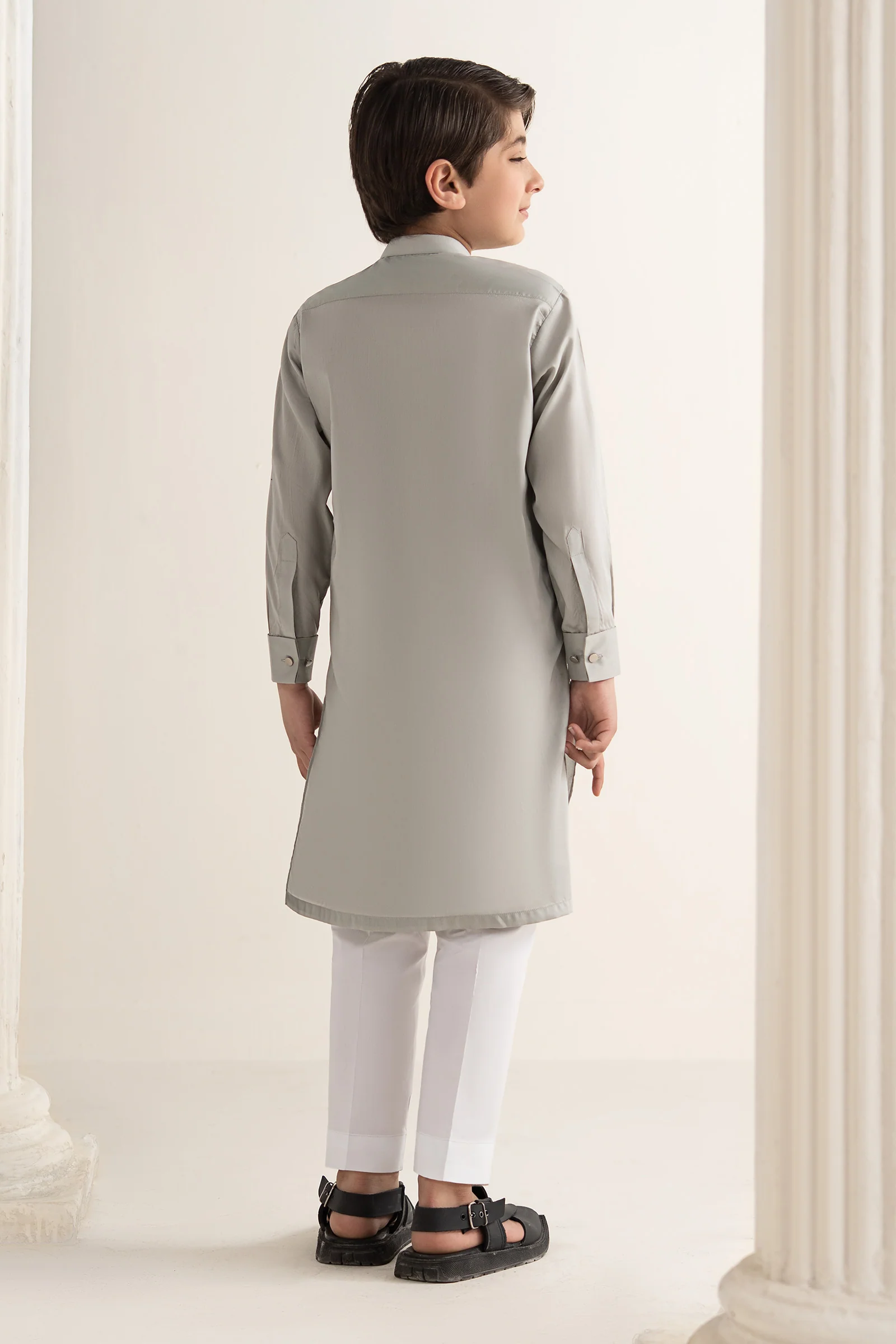 Embroidered Blended Kurta - Image 7