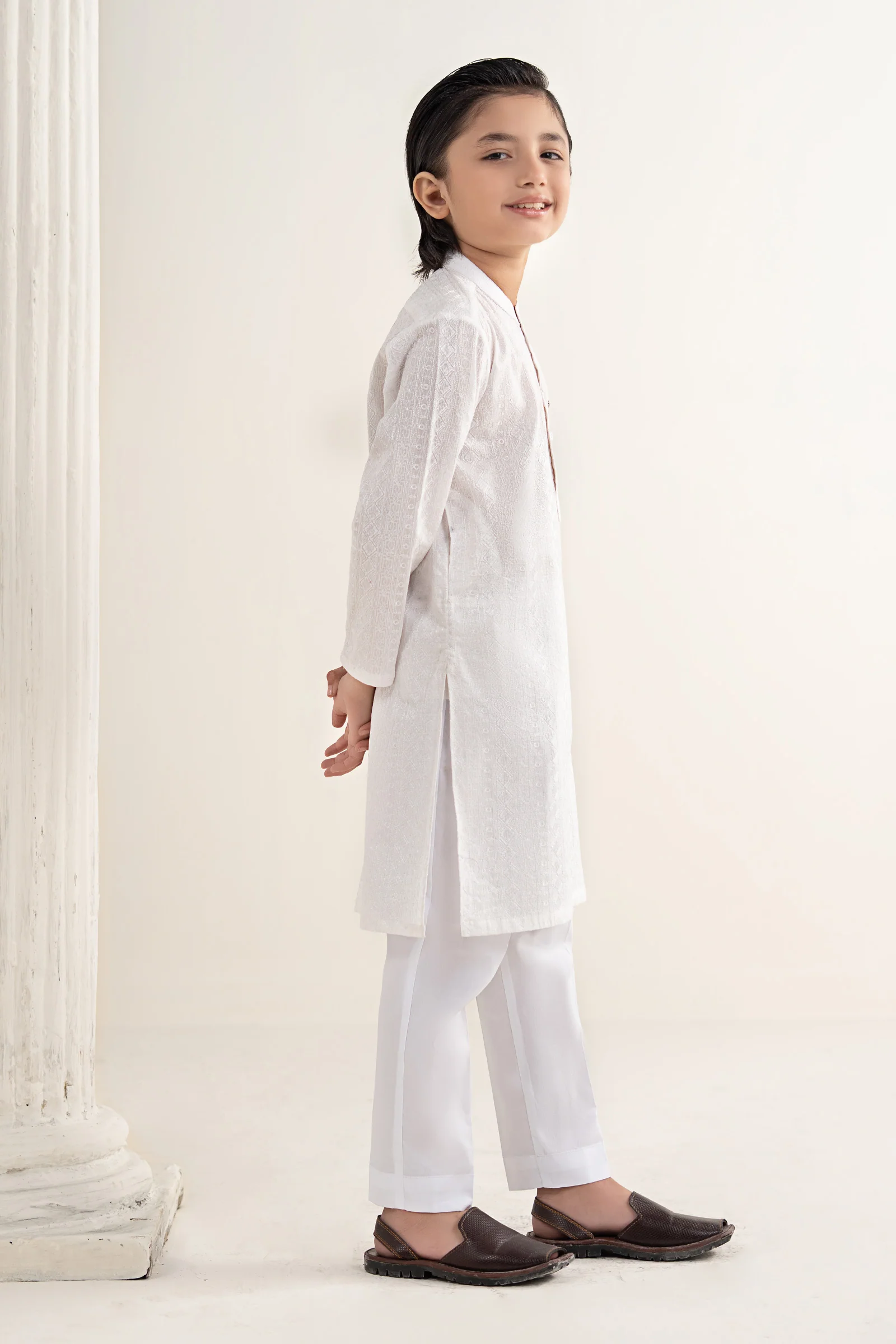 Embroidered Lawn Kurta - Image 5