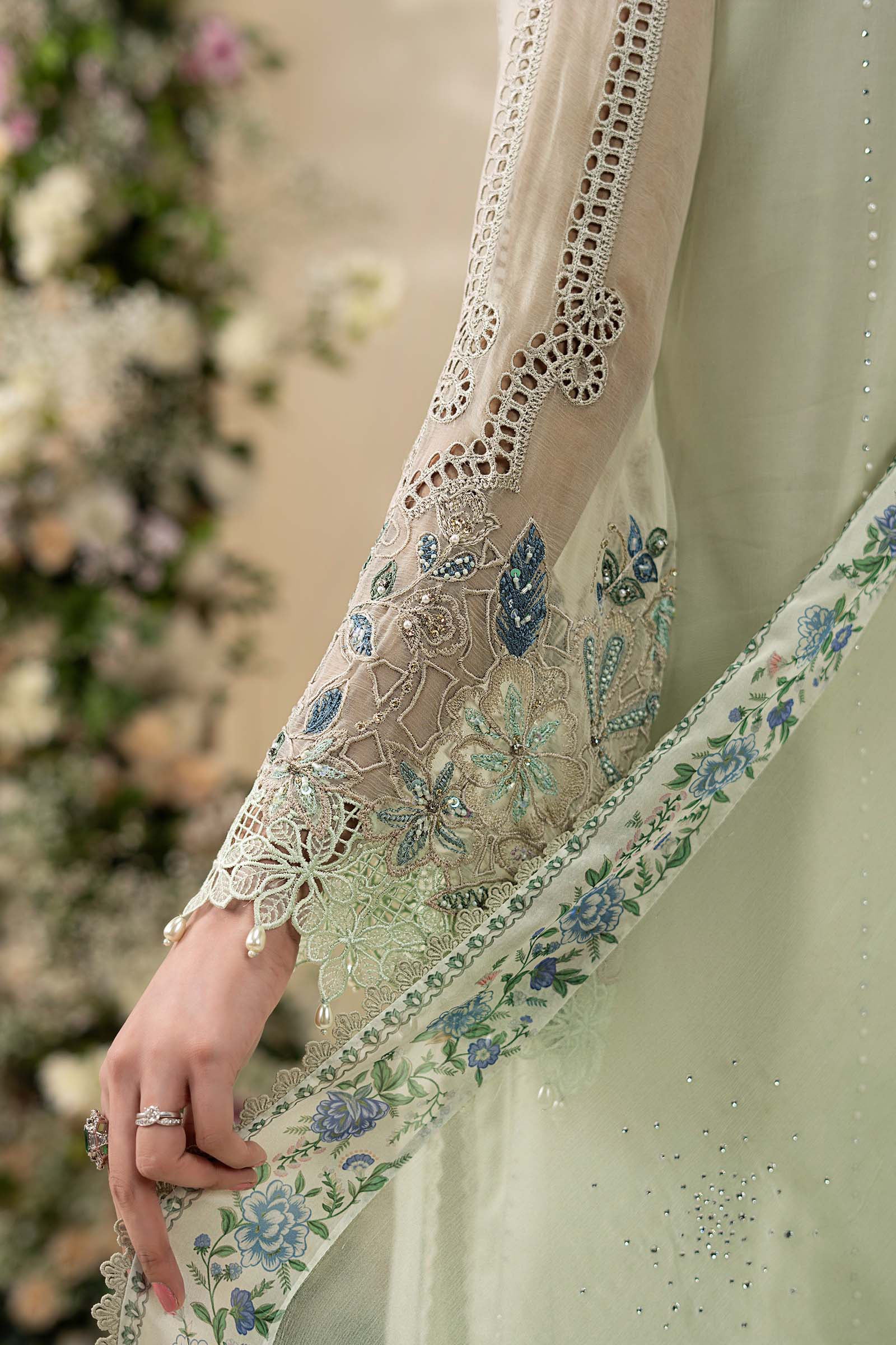 3 Piece Embroidered Chiffon Suit - Image 6
