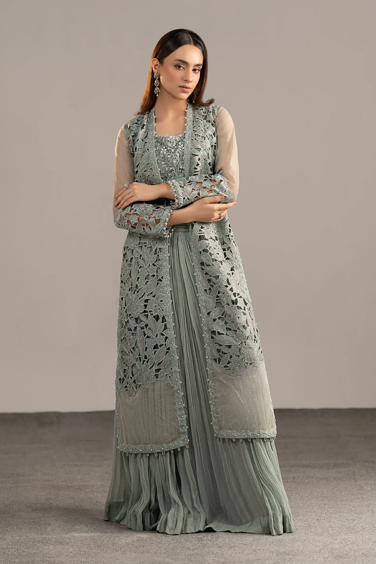 3 Piece Embroidered Zari Organza Suit - Image 8