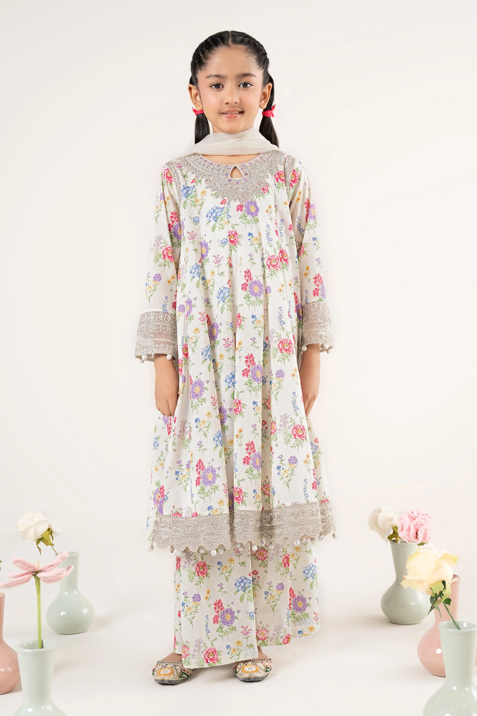 3 Piece Embroidered Lawn Suit