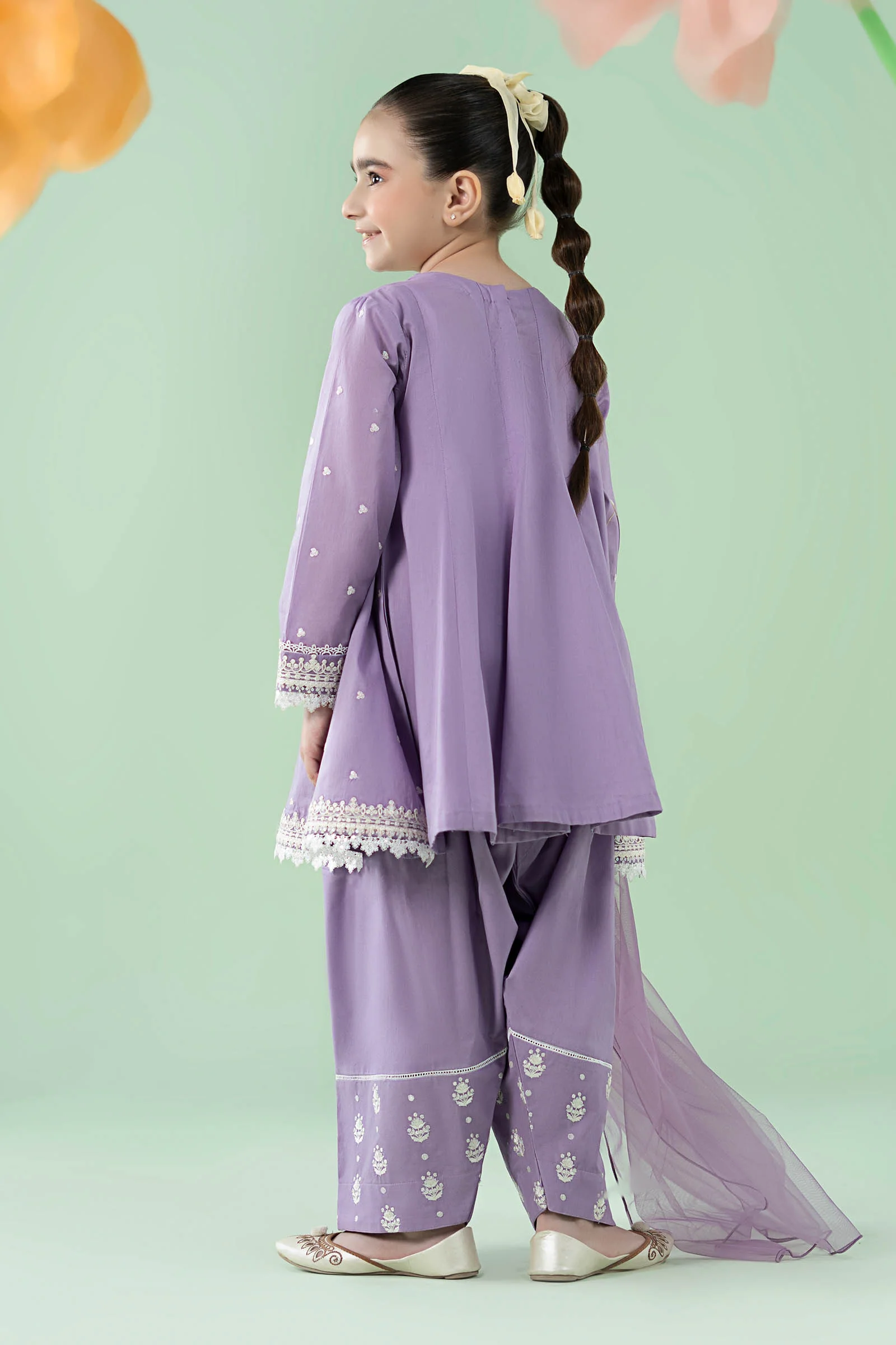 3 Piece Embroidered Lawn Suit - Image 7