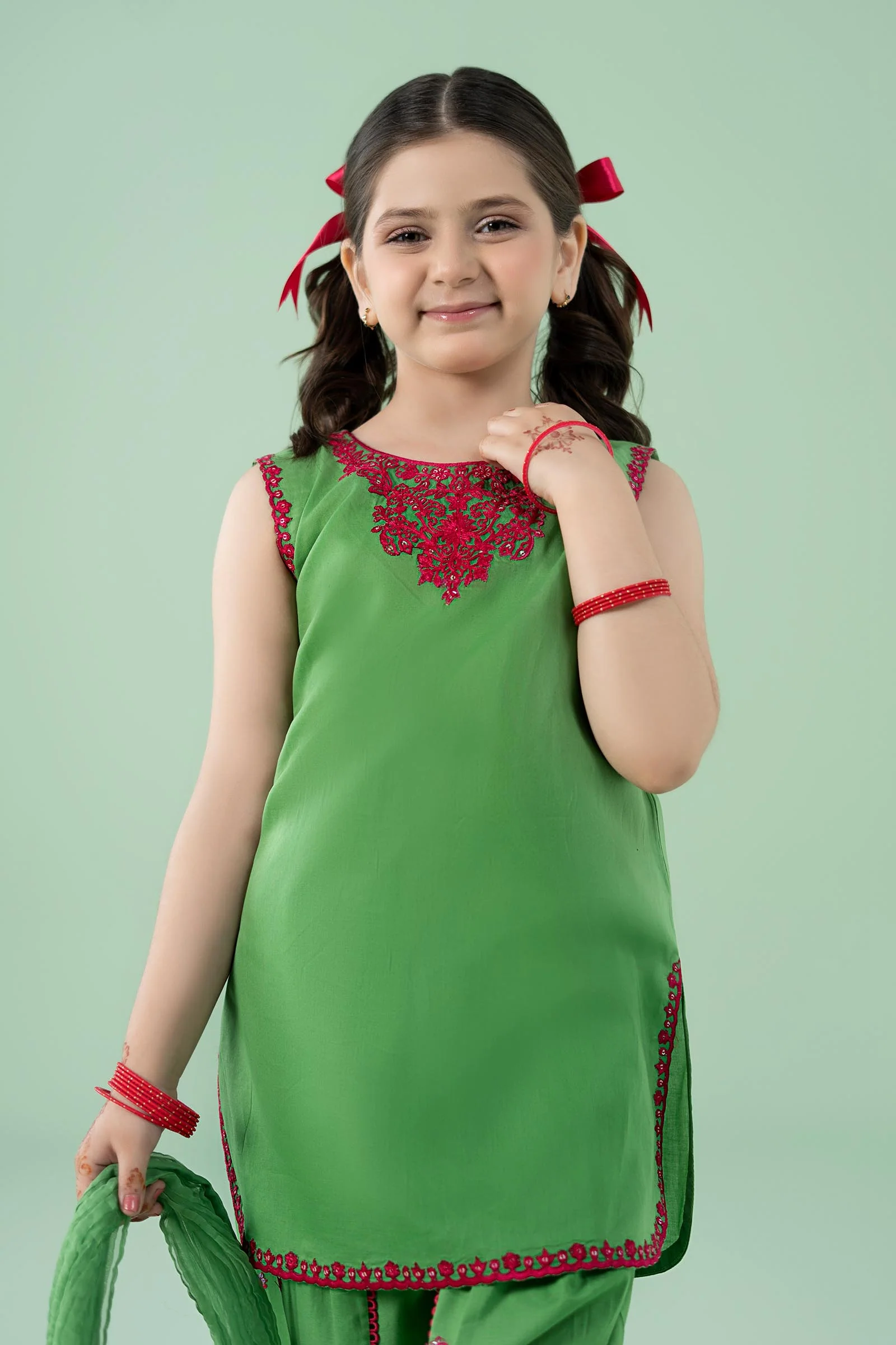 3 Piece Embroidered Lawn Suit - Image 2