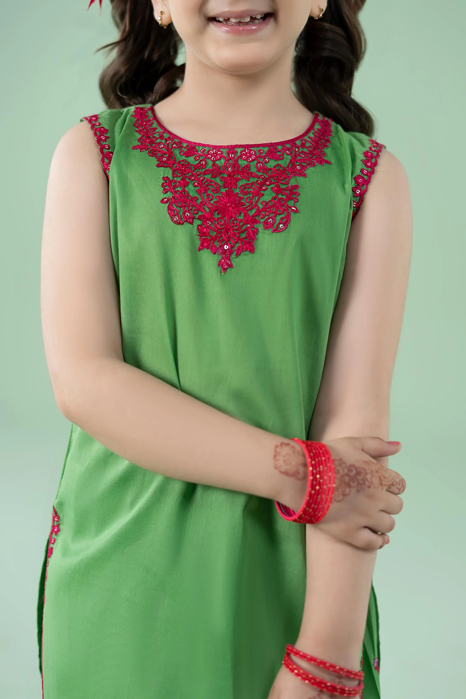 3 Piece Embroidered Lawn Suit - Image 4