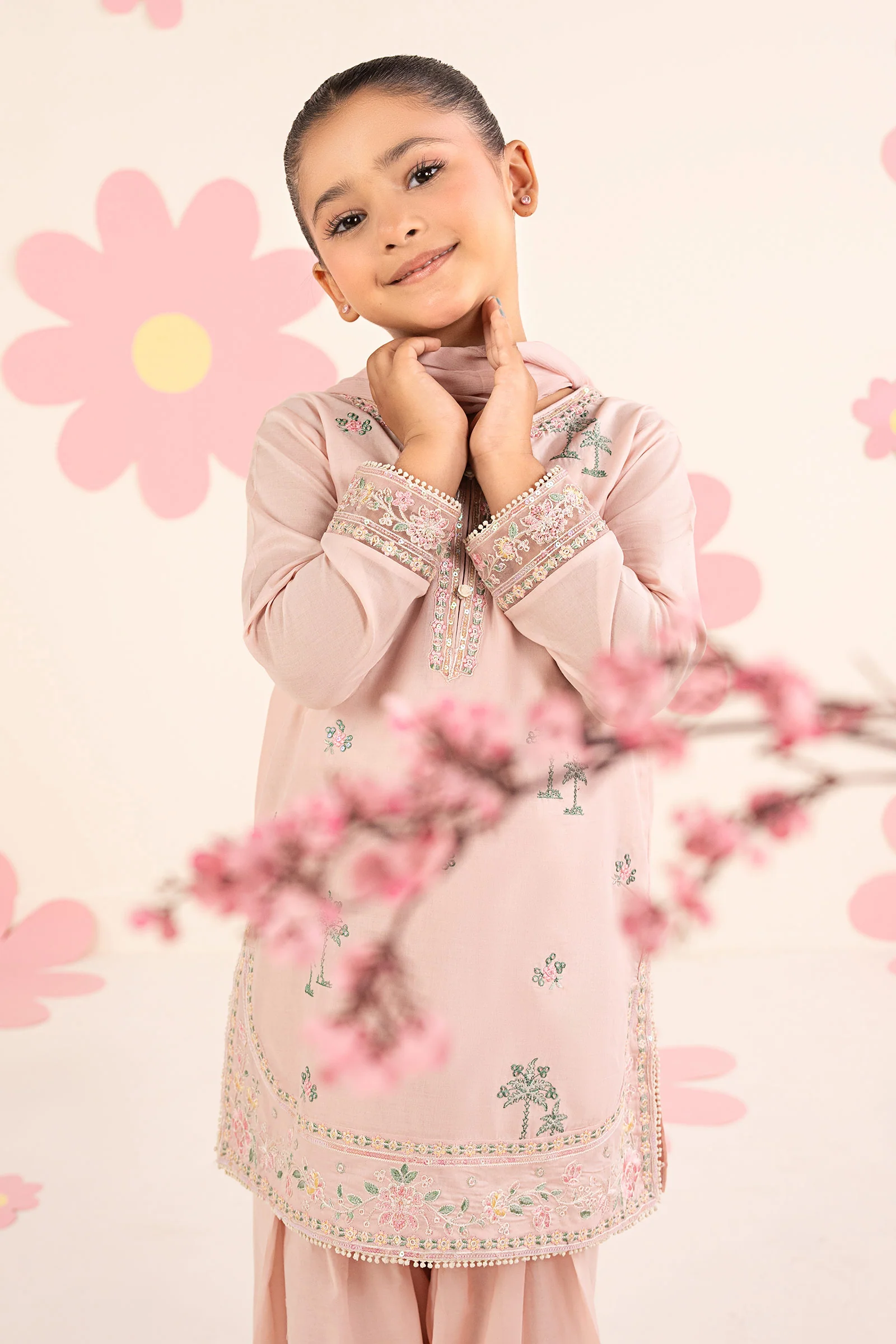 3 Piece Embroidered Lawn Suit - Image 2
