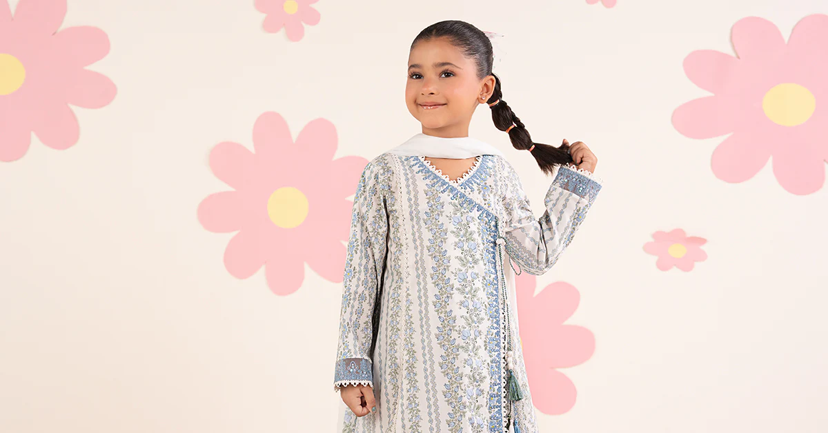 3 Piece Embroidered Lawn Suit - Image 9