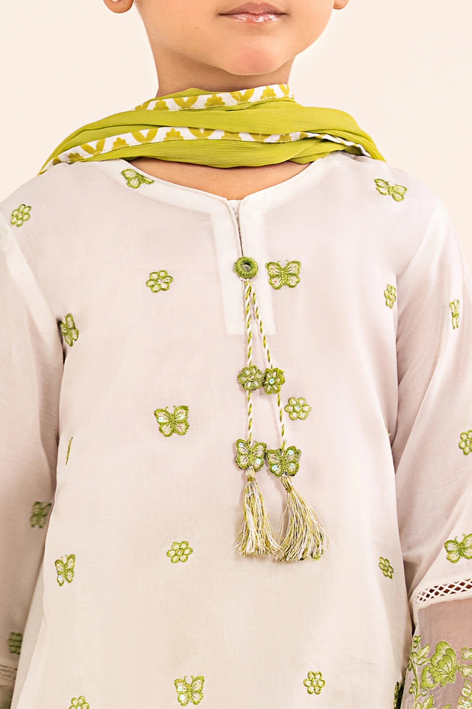 3 Piece Embroidered Lawn Suit - Image 4