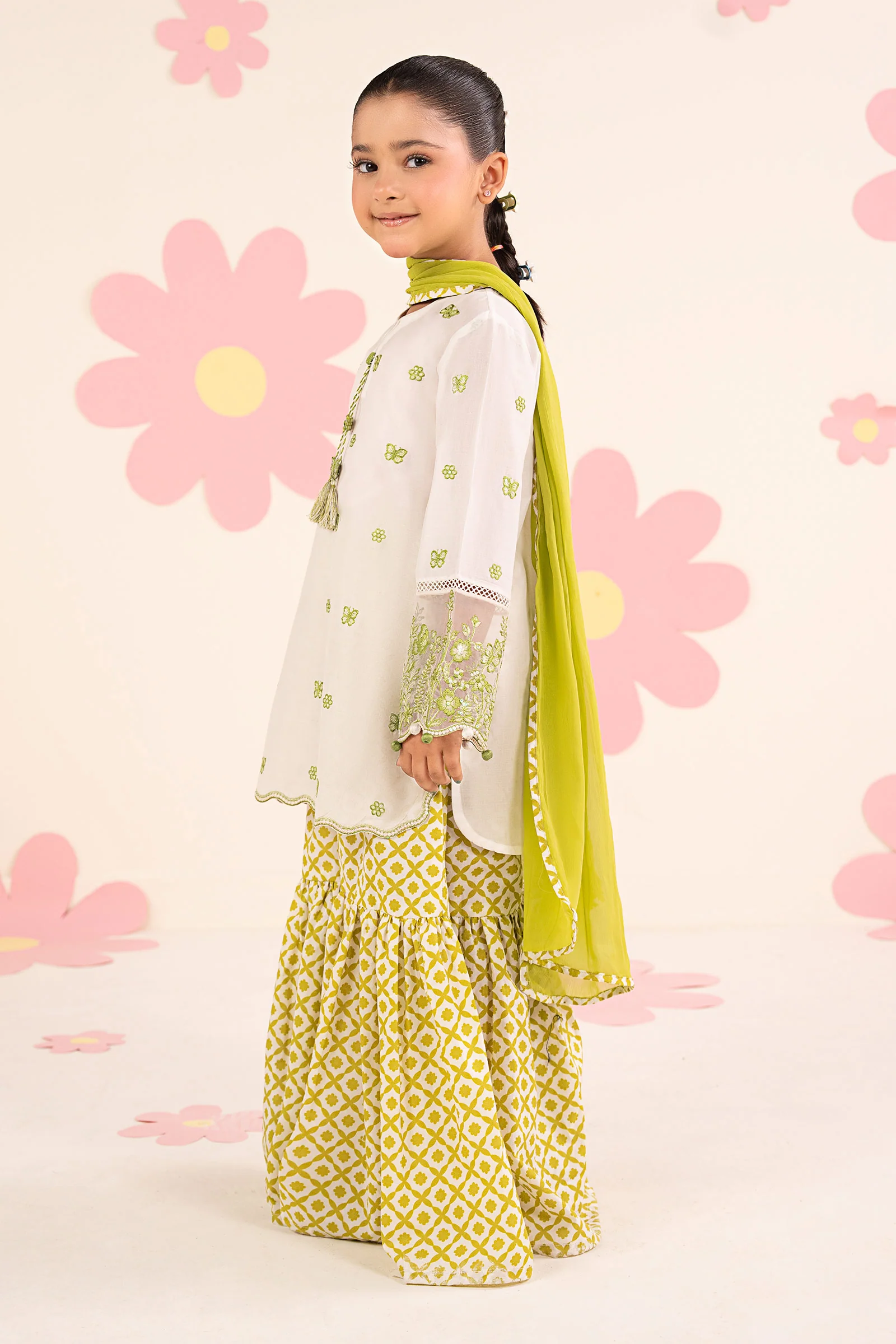 3 Piece Embroidered Lawn Suit - Image 7