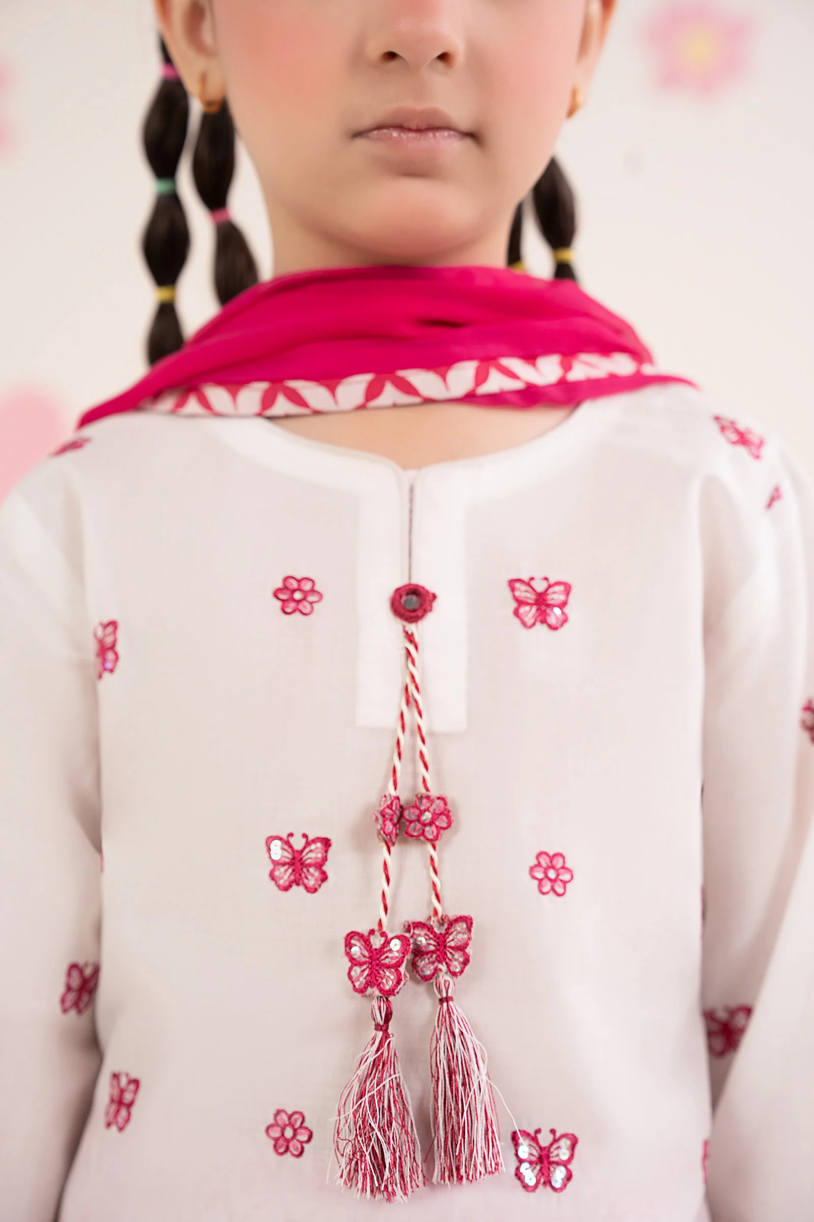 3 Piece Embroidered Lawn Suit - Image 3
