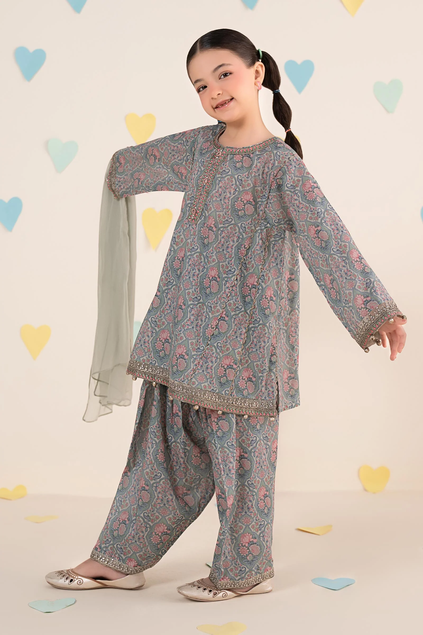 3 Piece Embroidered Lawn Suit - Image 4