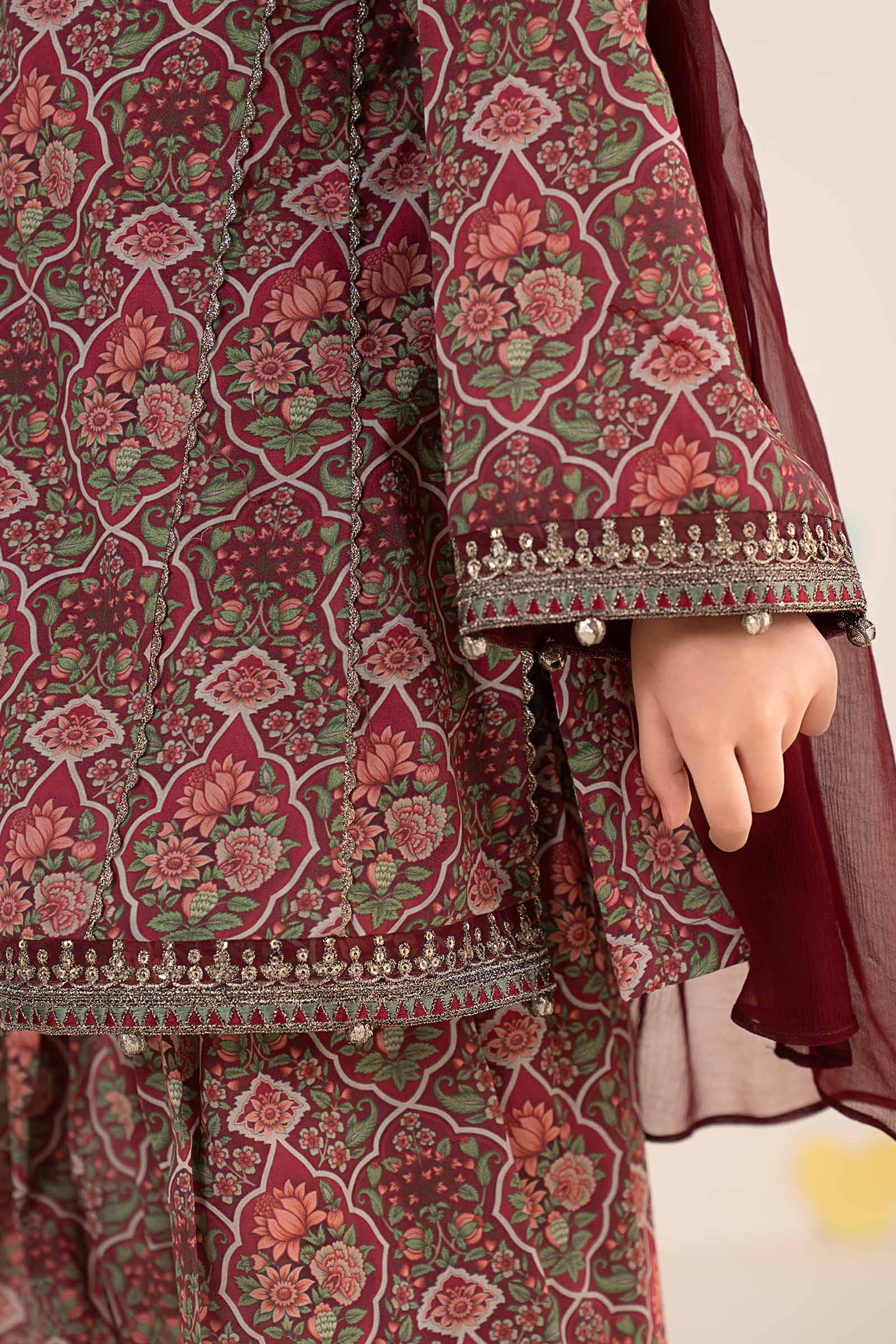 3 Piece Embroidered Lawn Suit - Image 10