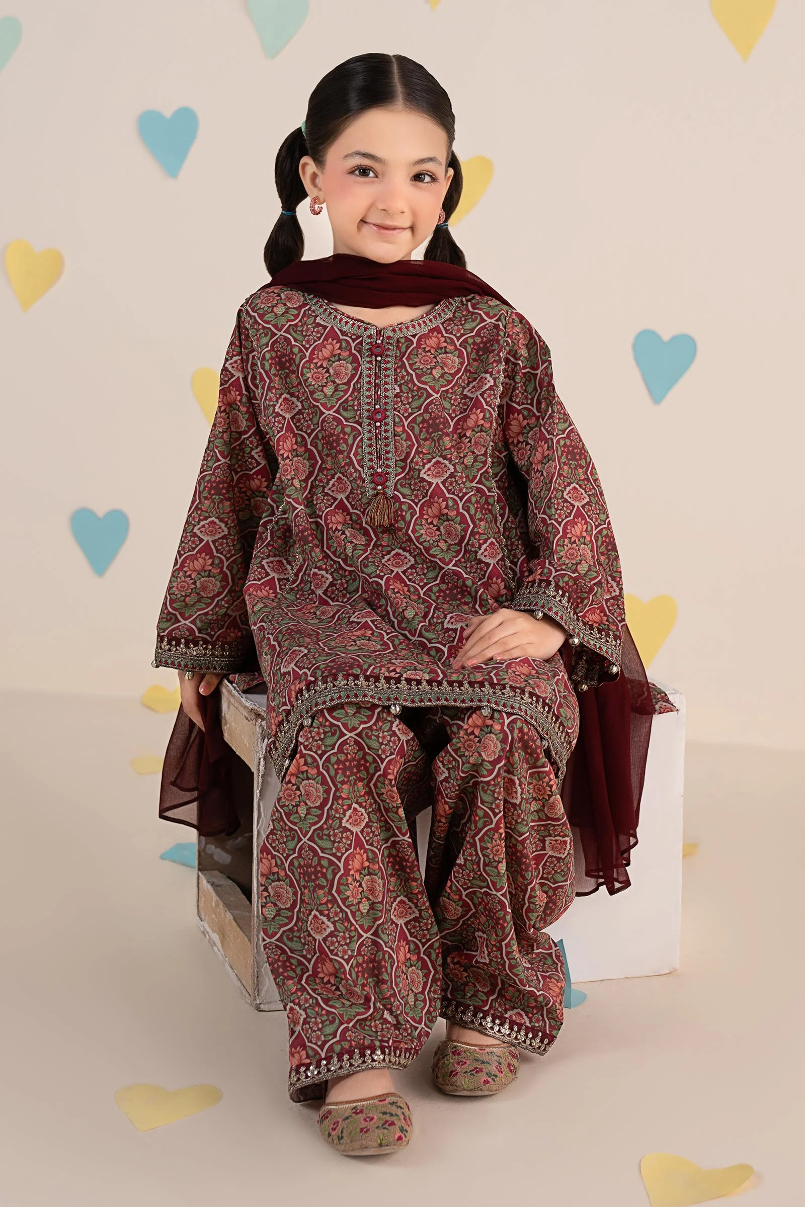 3 Piece Embroidered Lawn Suit - Image 4