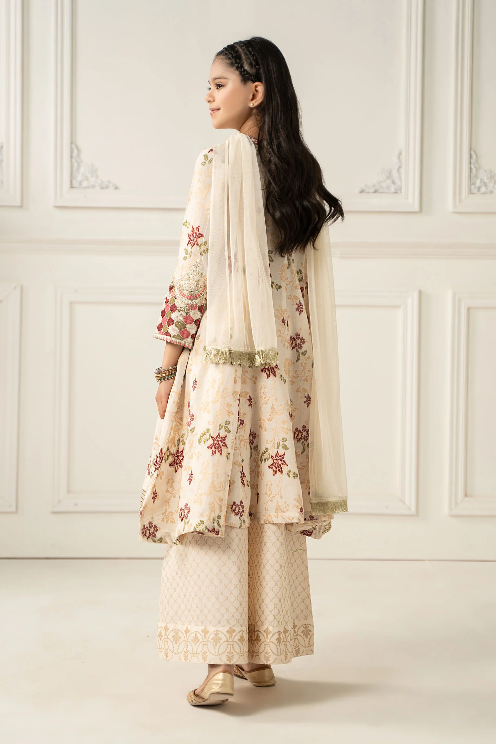 3 Piece Embroidered Suit - Image 5