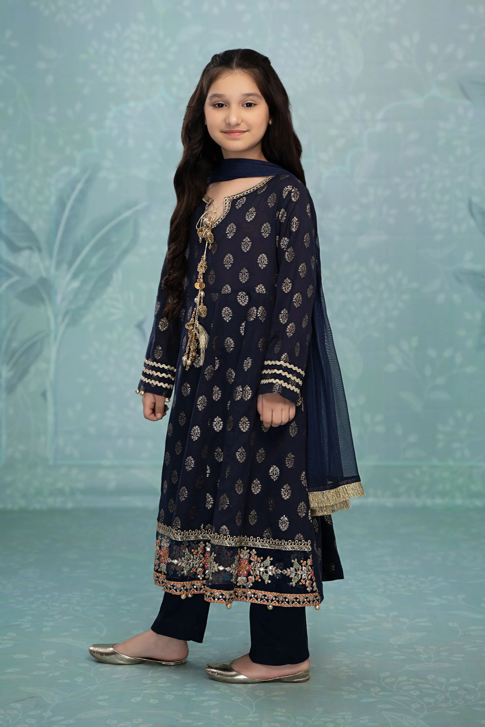 3 Piece Embroidered Suit - Image 3