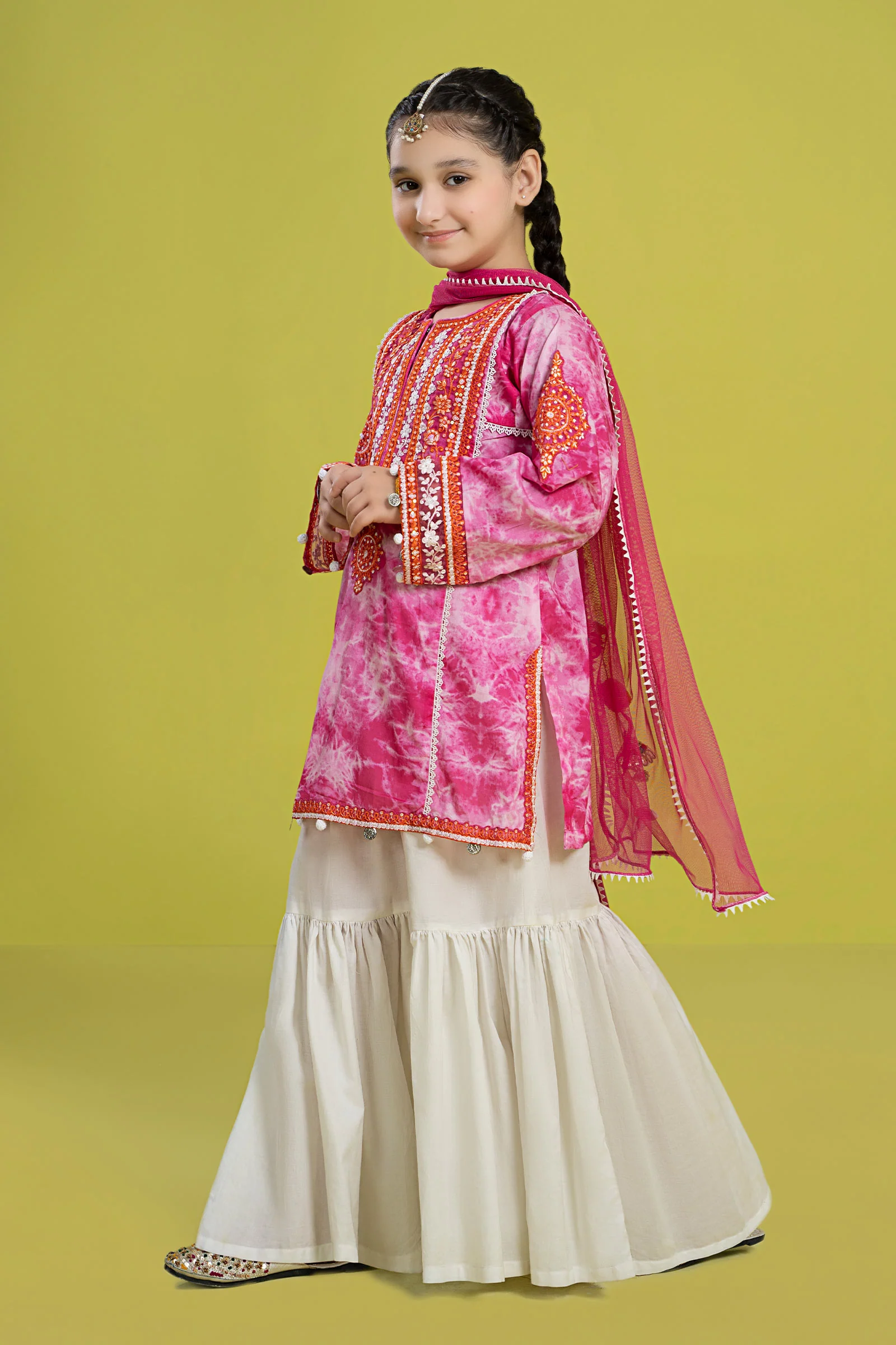 3 Piece Embroidered Lawn Suit - Image 3