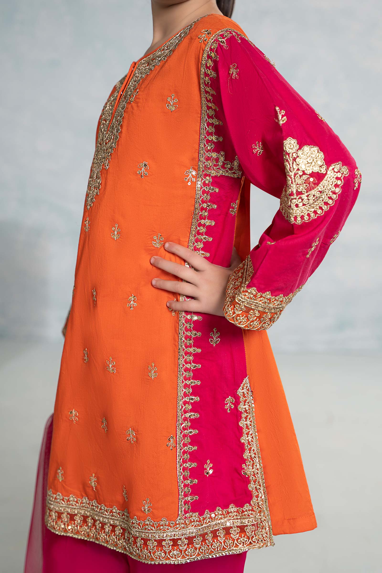 3 Piece Embroidered Lawn Suit - Image 5