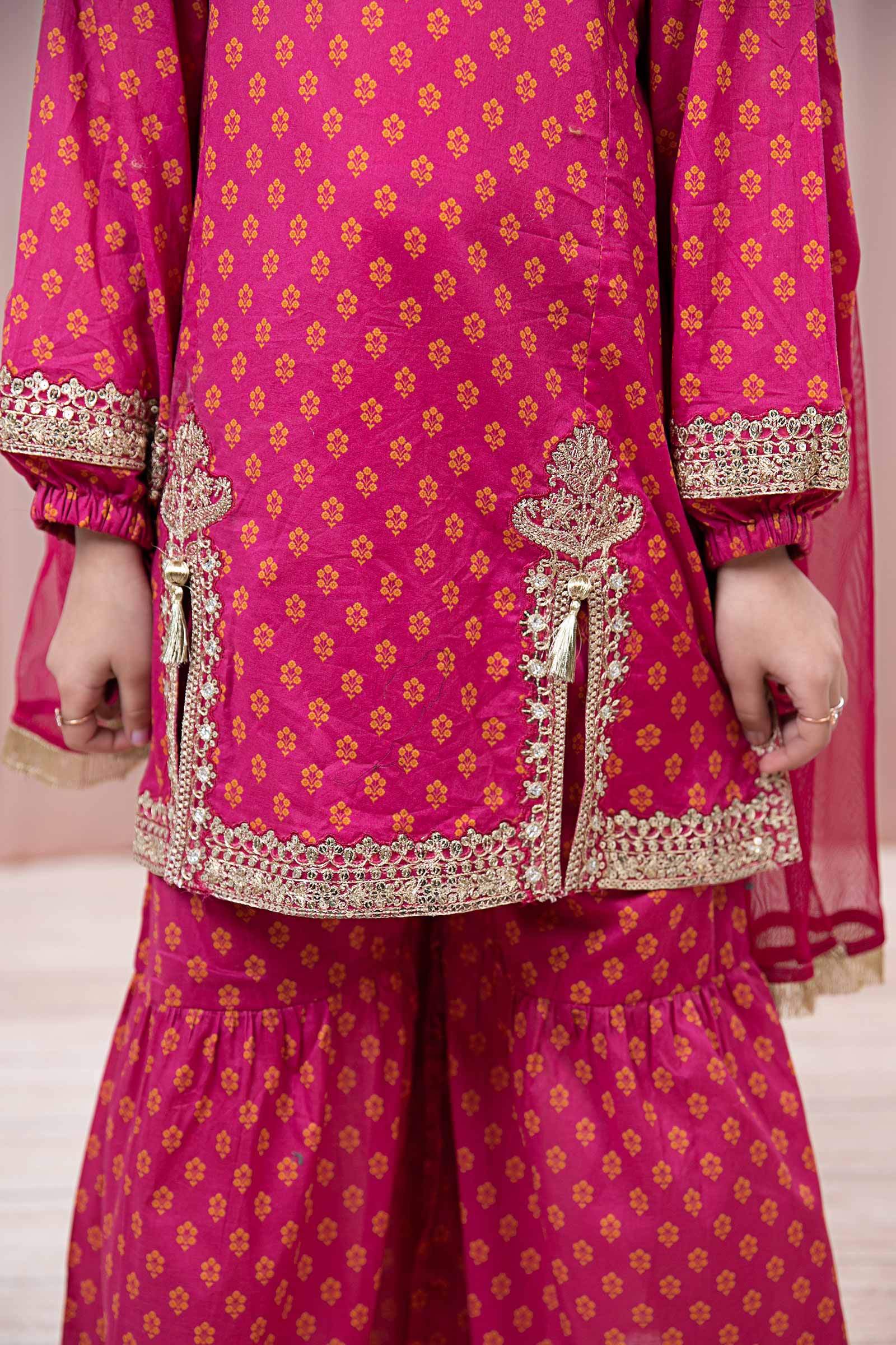 3 Piece Embroidered Lawn Suit - Image 4