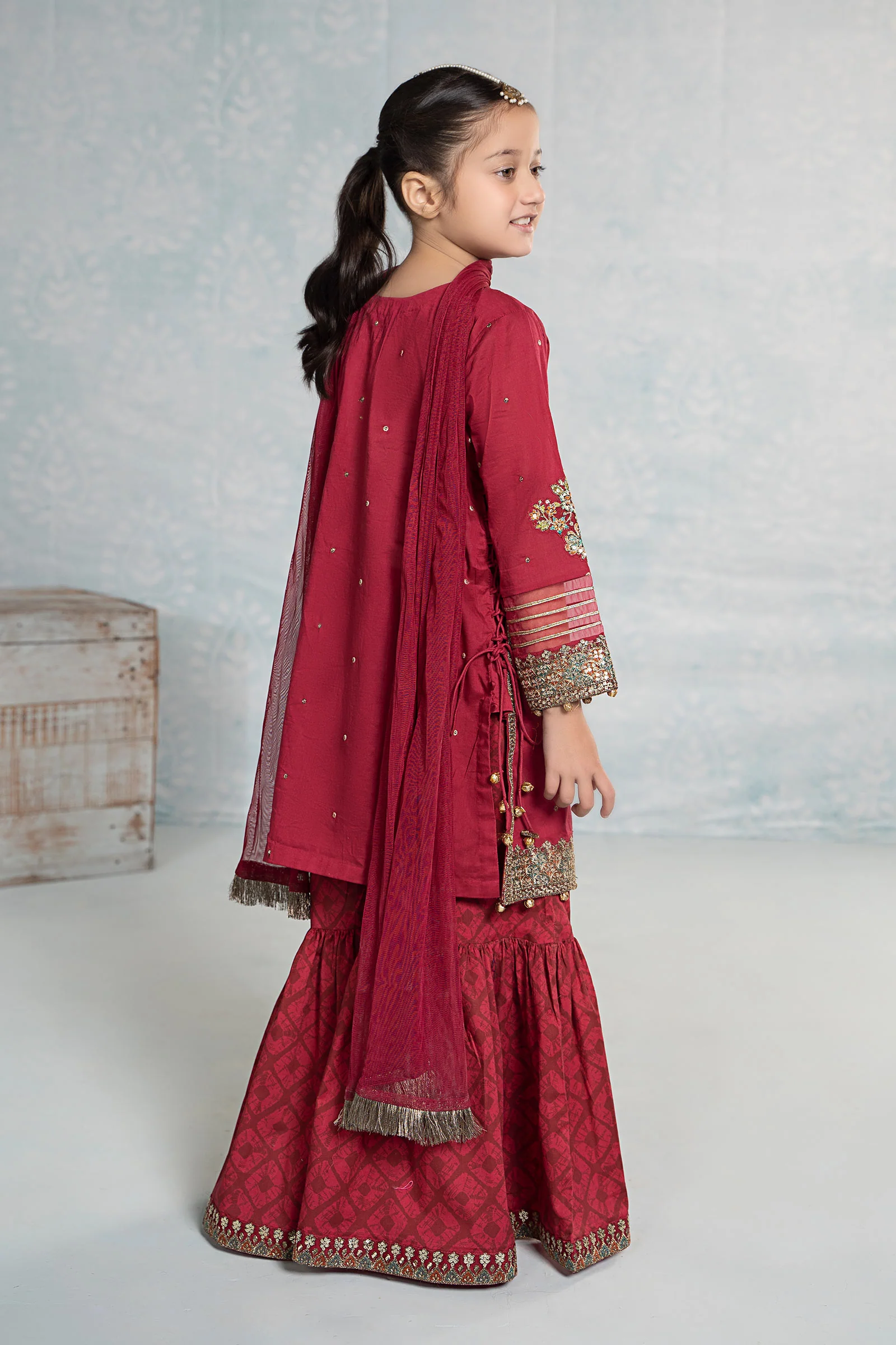 3 Piece Embroidered Lawn Suit - Image 7