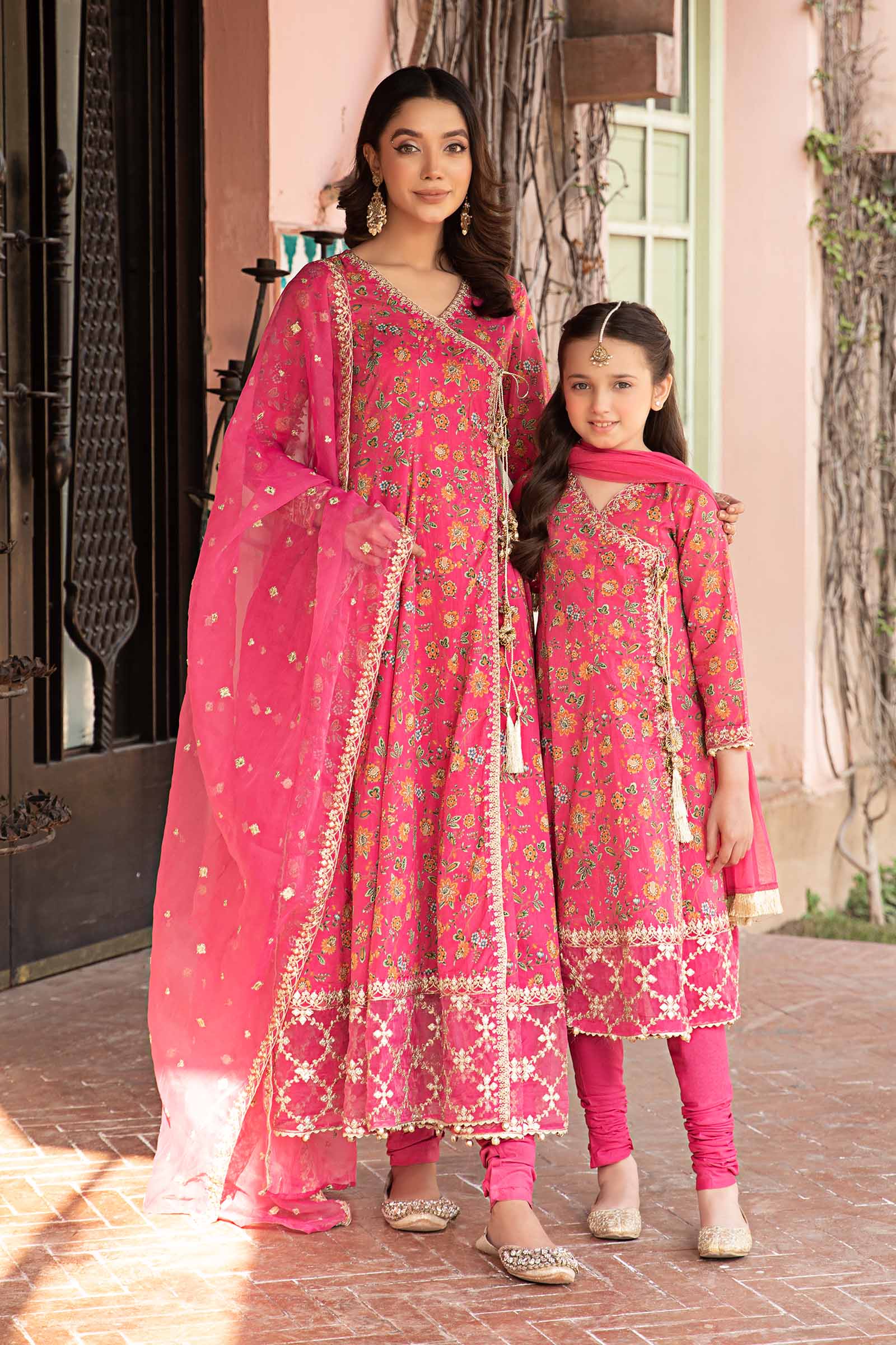 3 Piece Embroidered Lawn Suit - Image 2