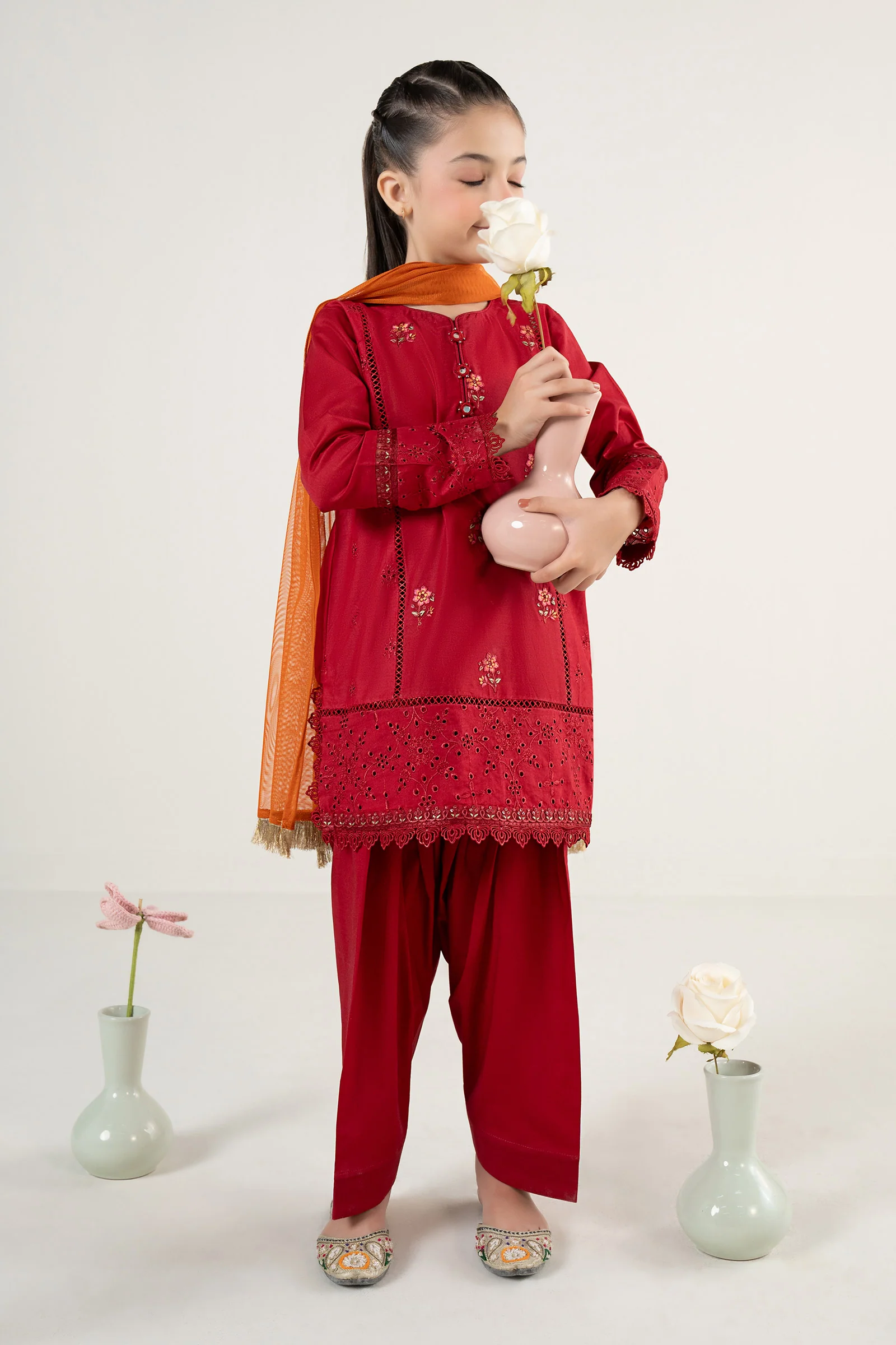 3 Piece Embroidered Lawn Suit - Image 5