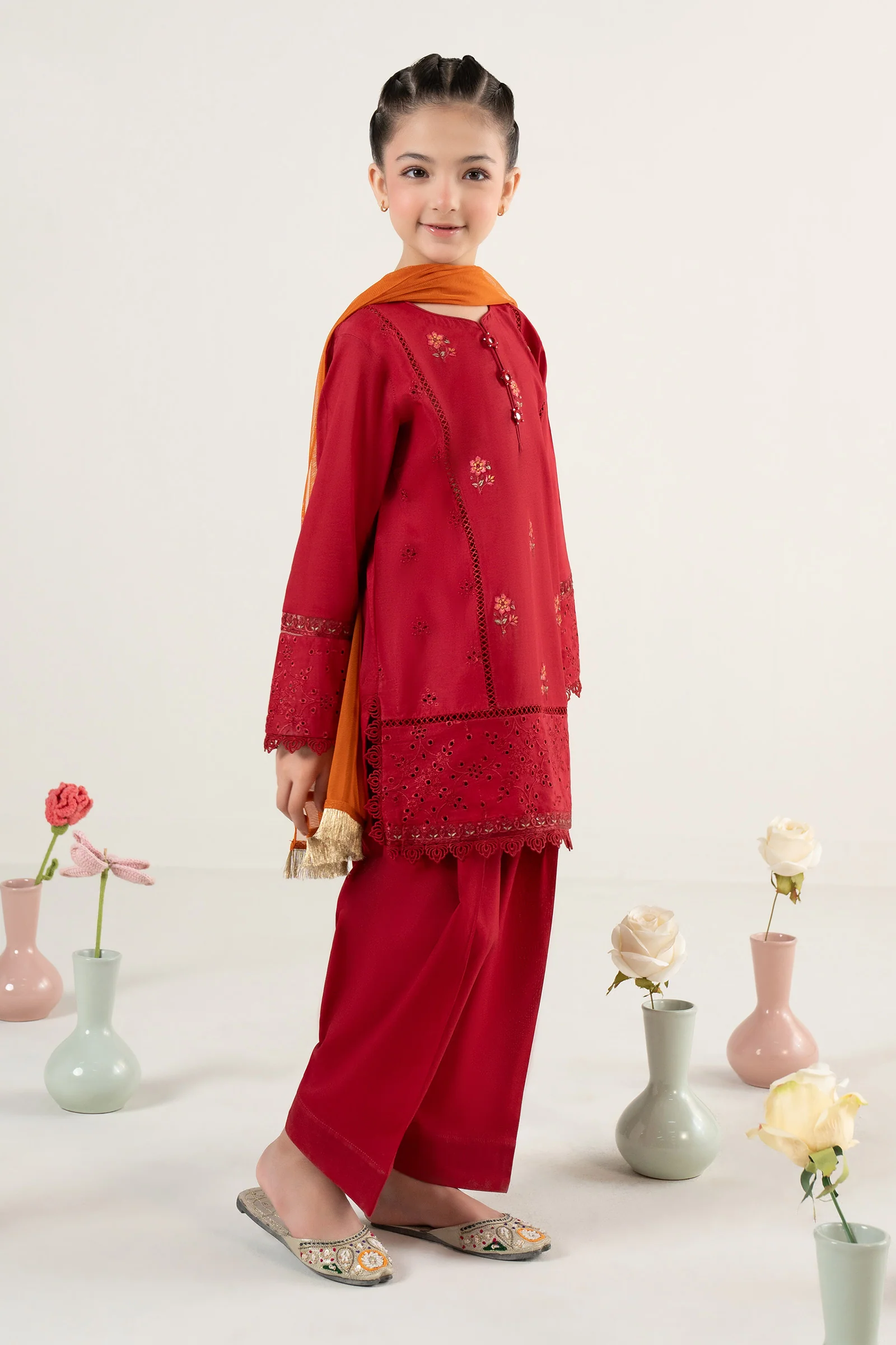 3 Piece Embroidered Lawn Suit - Image 7