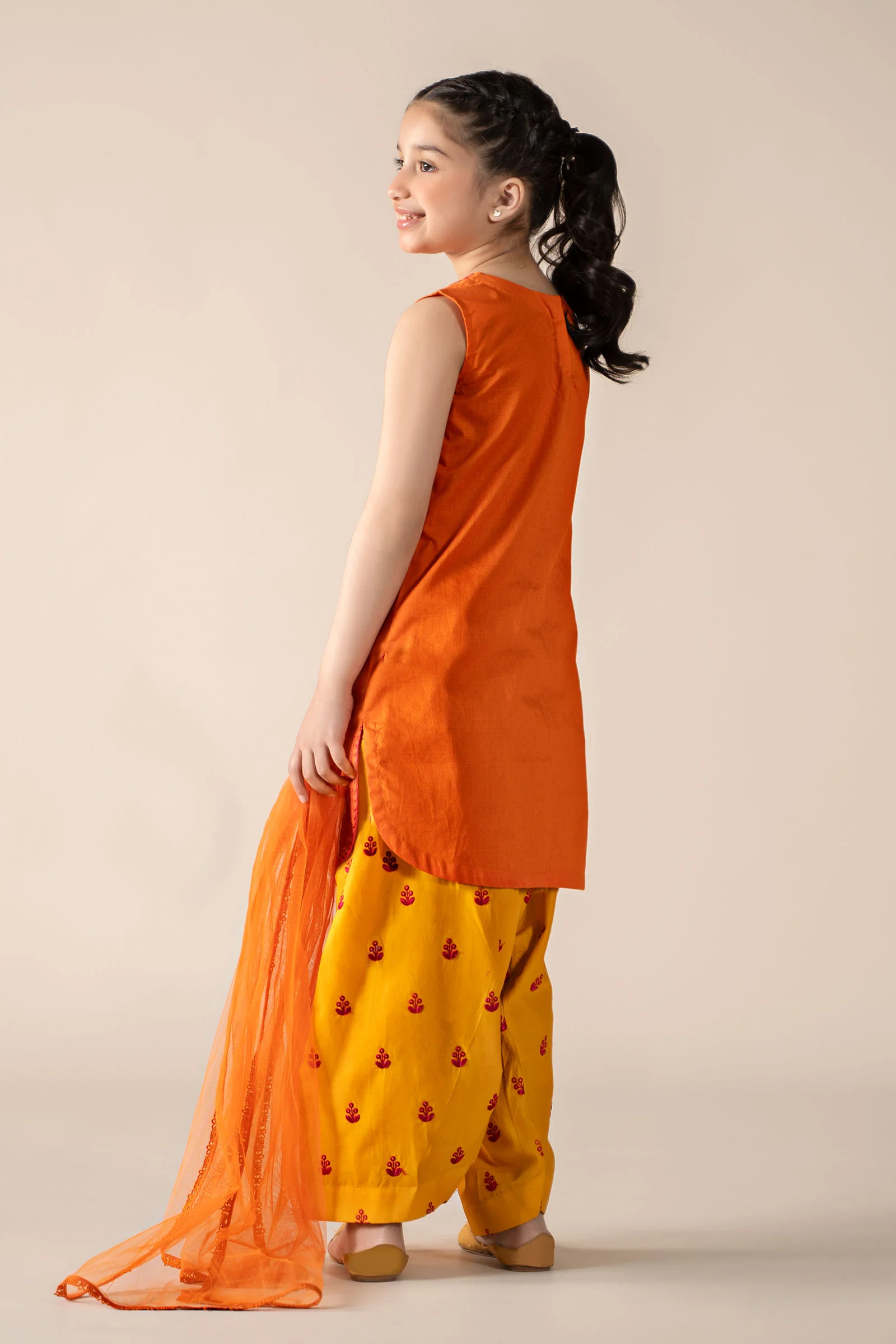 3 Piece Embroidered Dobby Lawn Suit - Image 8