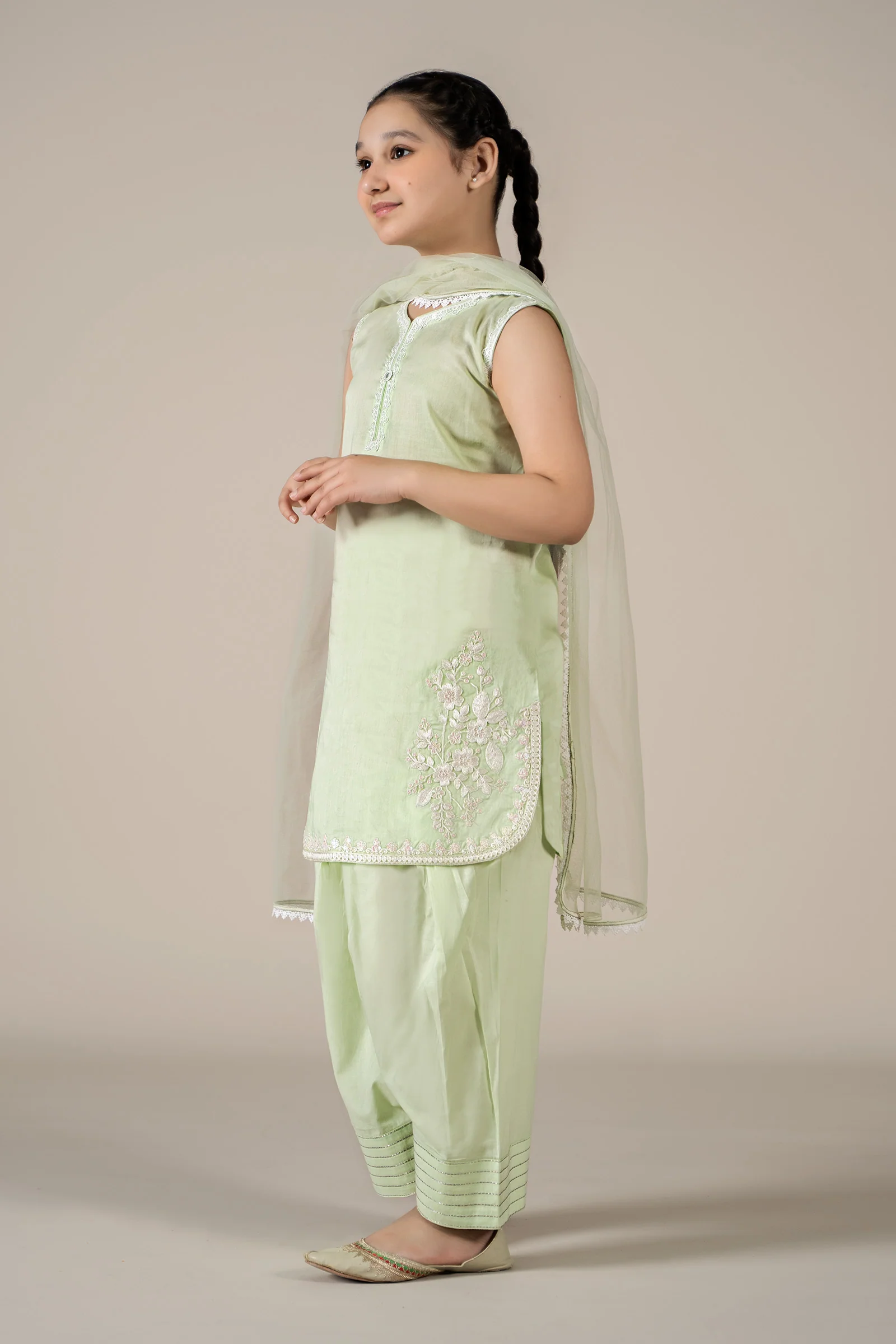 3 Piece Embroidered Lawn Suit - Image 5
