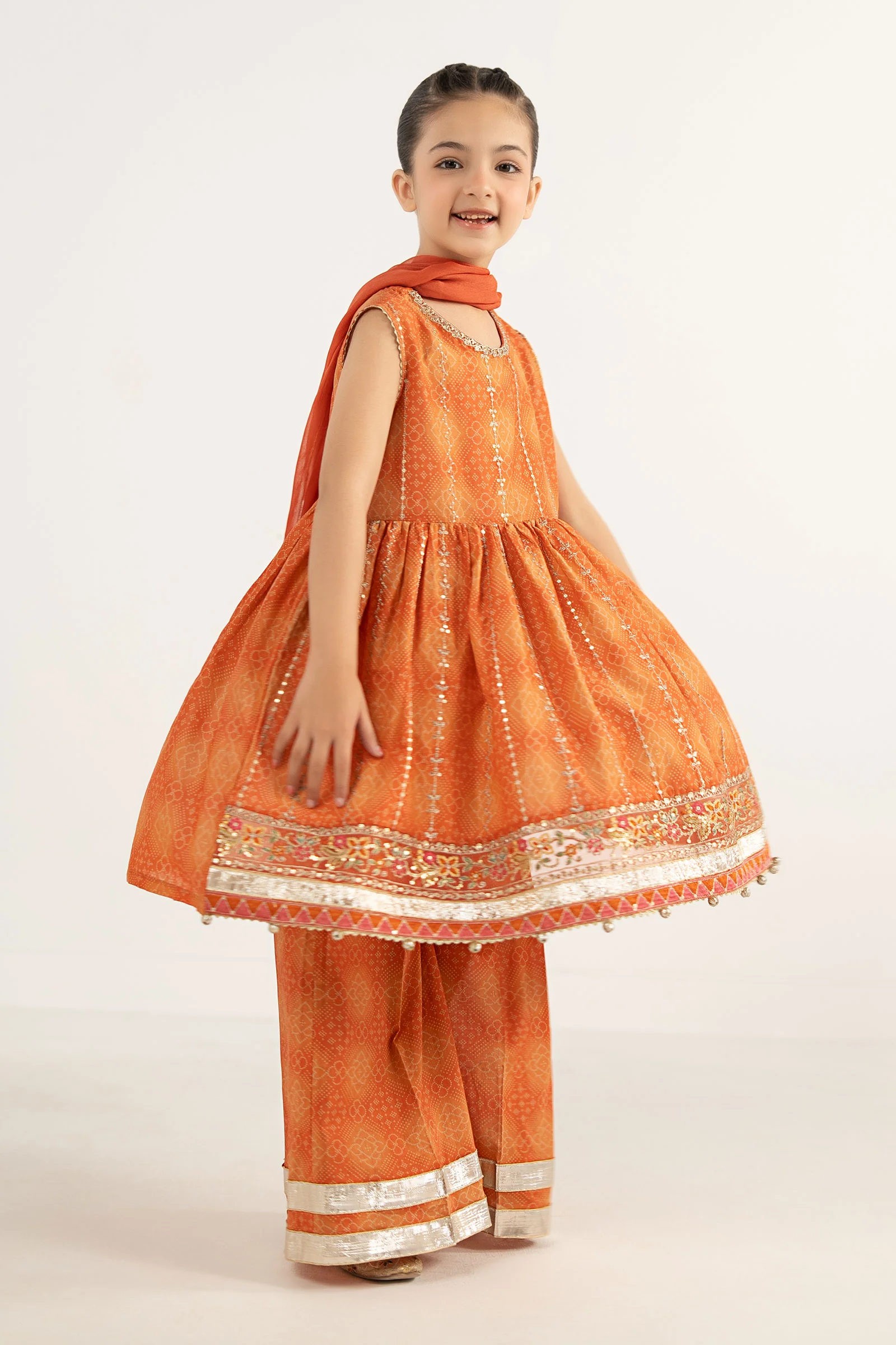 3 Piece Embroidered Lawn Suit - Image 6
