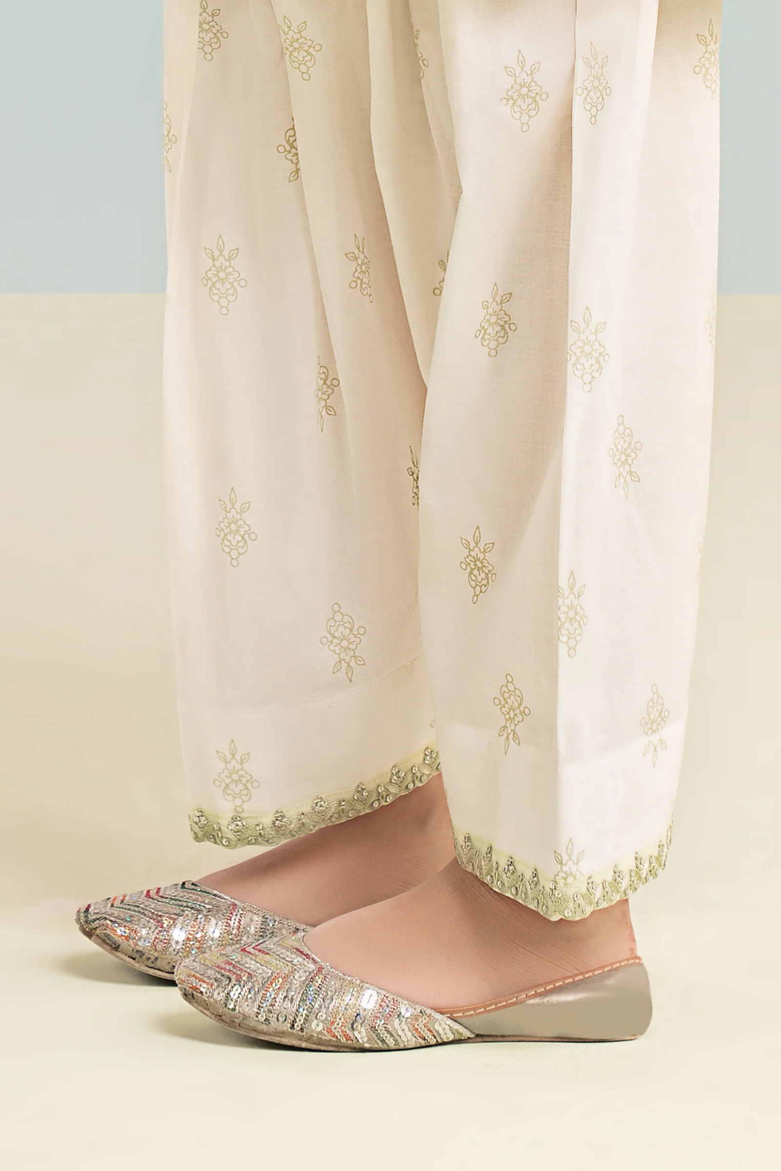 3 Piece Embroidered Striped Lurex Yarn Dyed Suit - Image 5