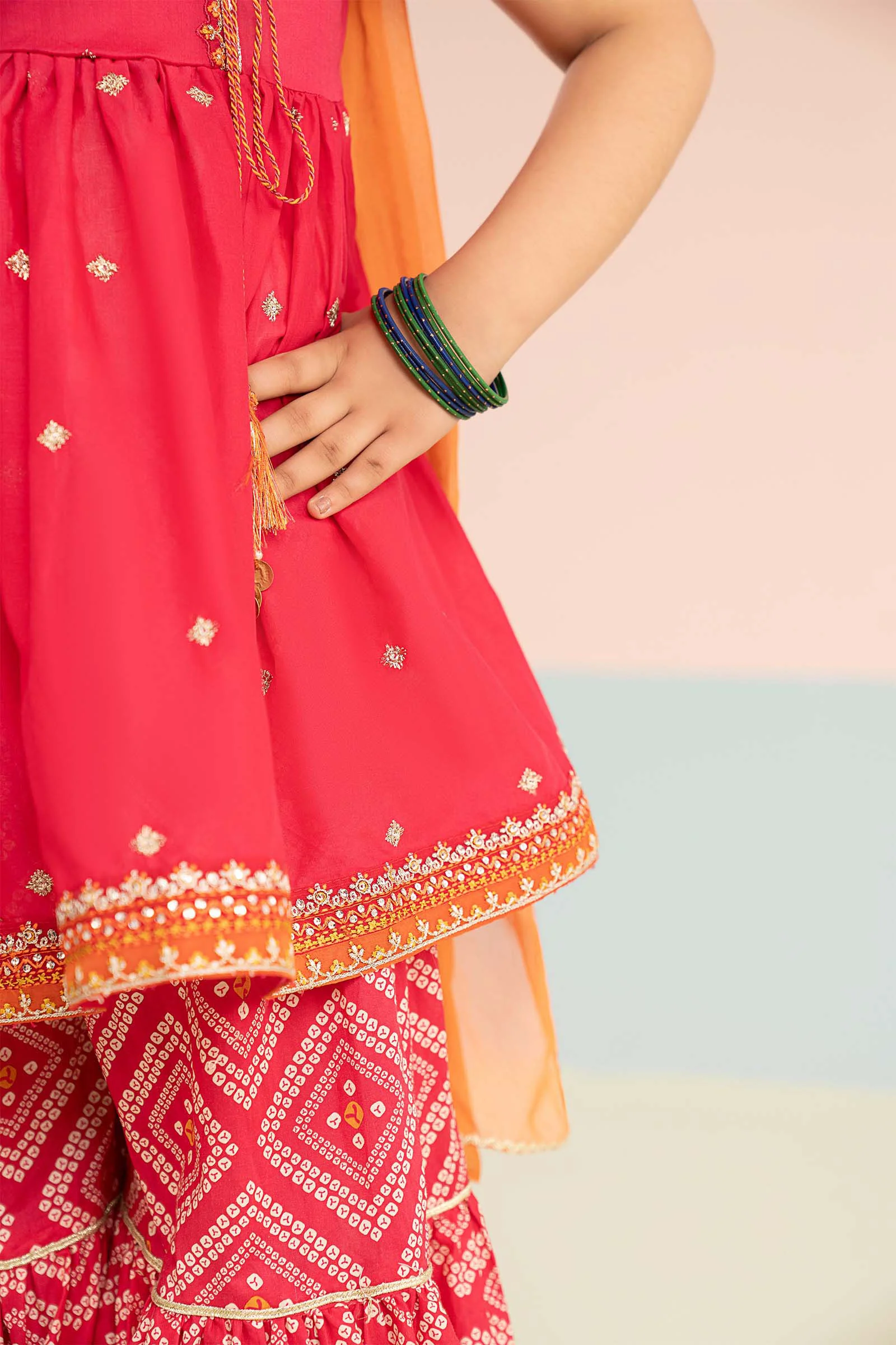 3 Piece Embroidered Lawn Suit - Image 5