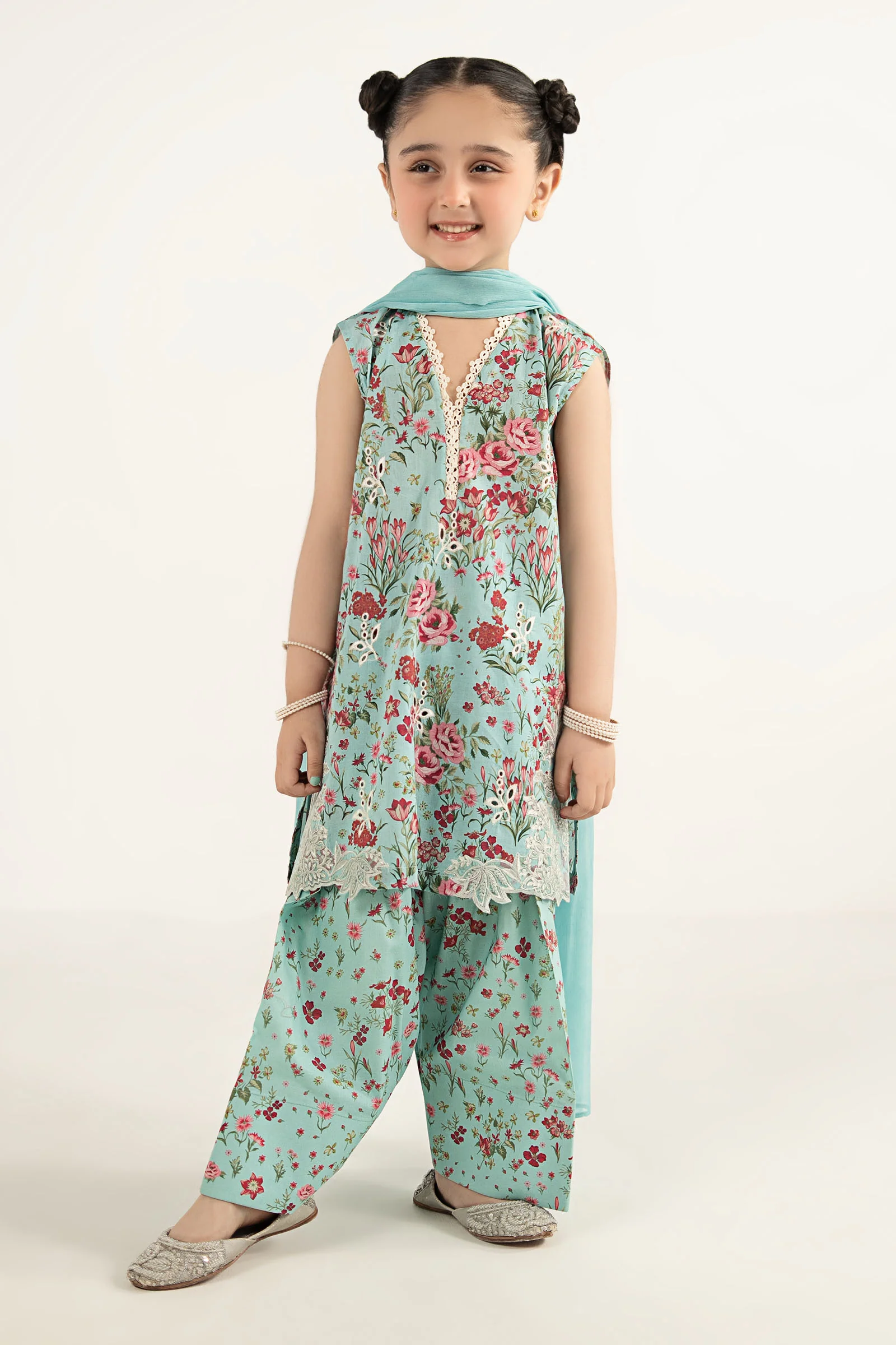 3 Piece Embroidered Lawn Suit - Image 2