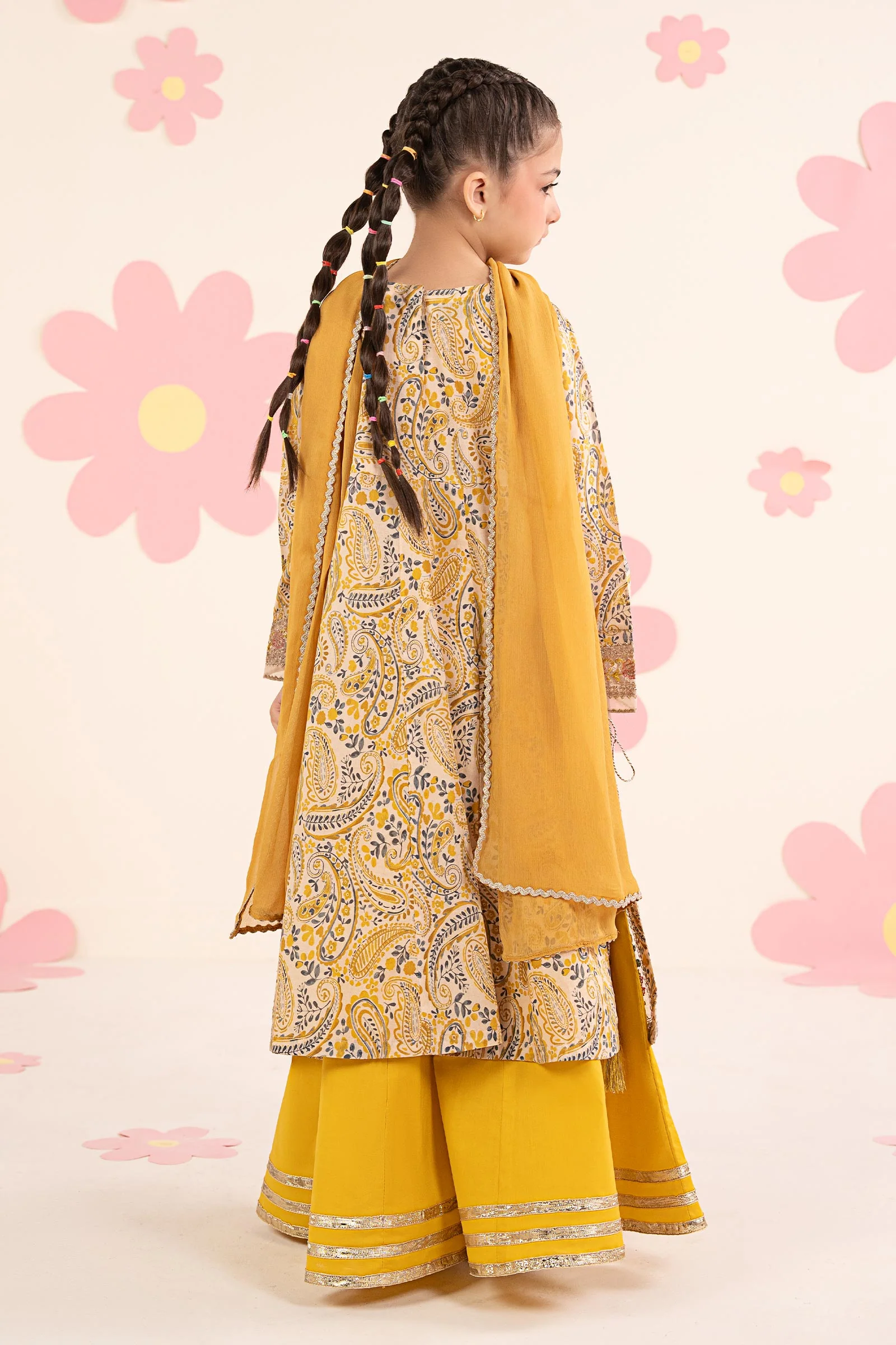 3 Piece Embroidered Lawn Suit - Image 9