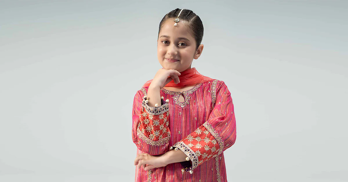 3 Piece Embroidered Suit - Image 9
