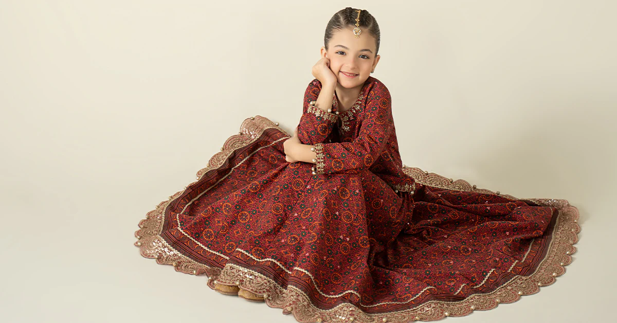 3 Piece Embroidered Slub Khaddar Suit - Image 10