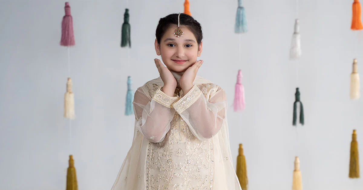 3 Piece Embroidered Organza Suit - Image 9