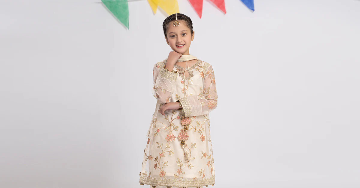 3 Piece Embroidered Organza Suit - Image 7