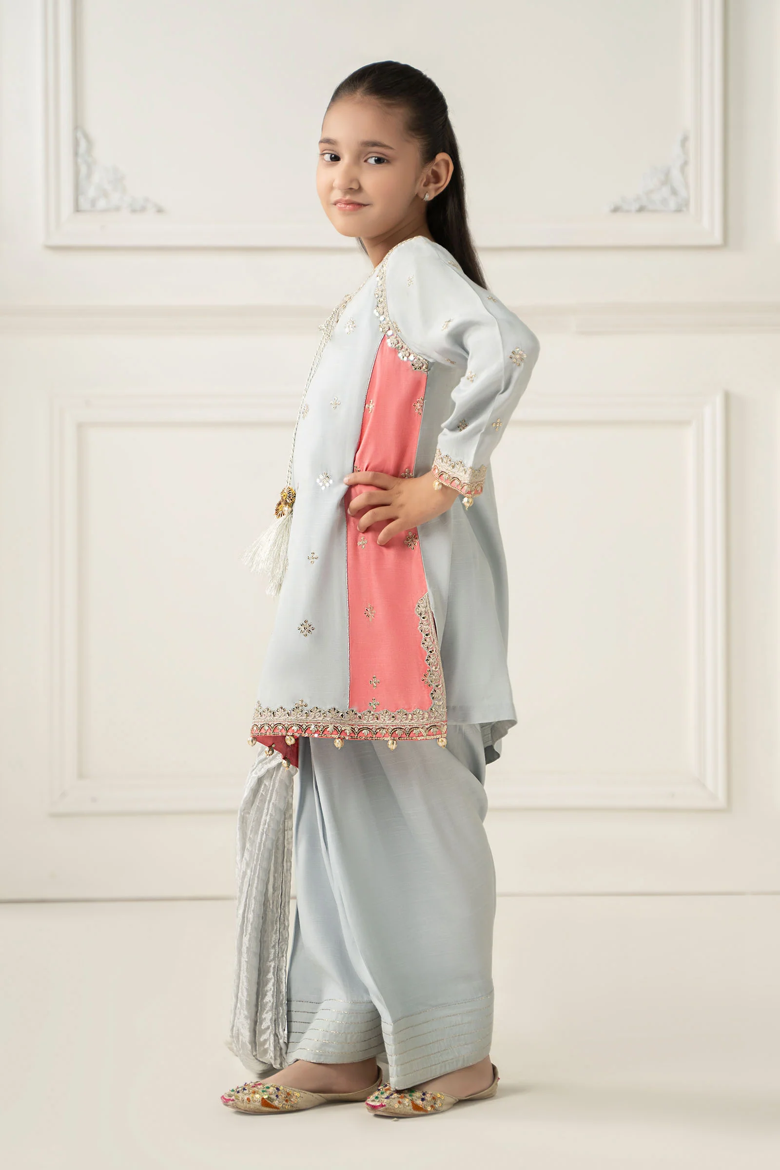 3 Piece Embroidered Polyester Net Suit - Image 4