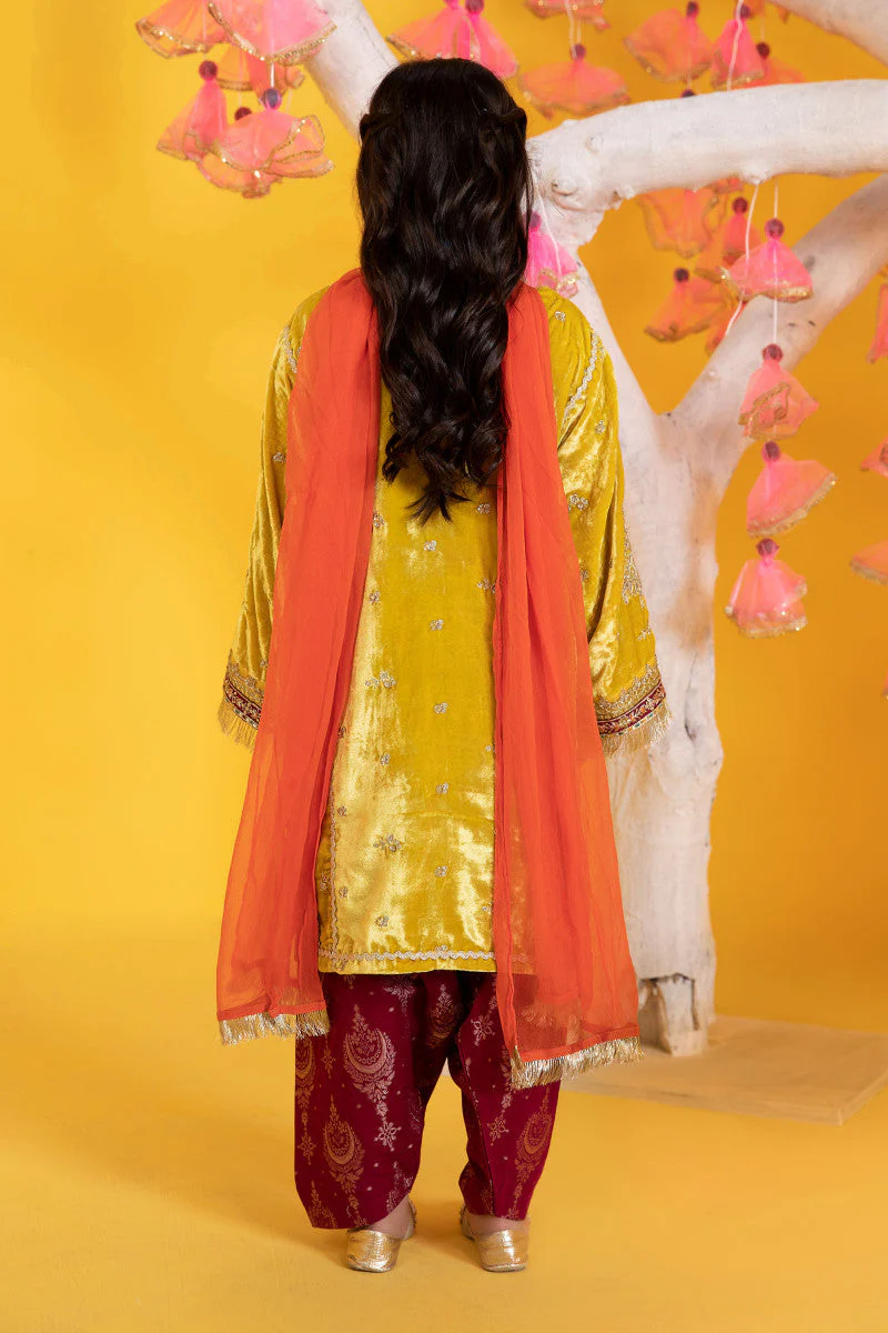 Suit Yellow MKS-W22-24 - Image 4