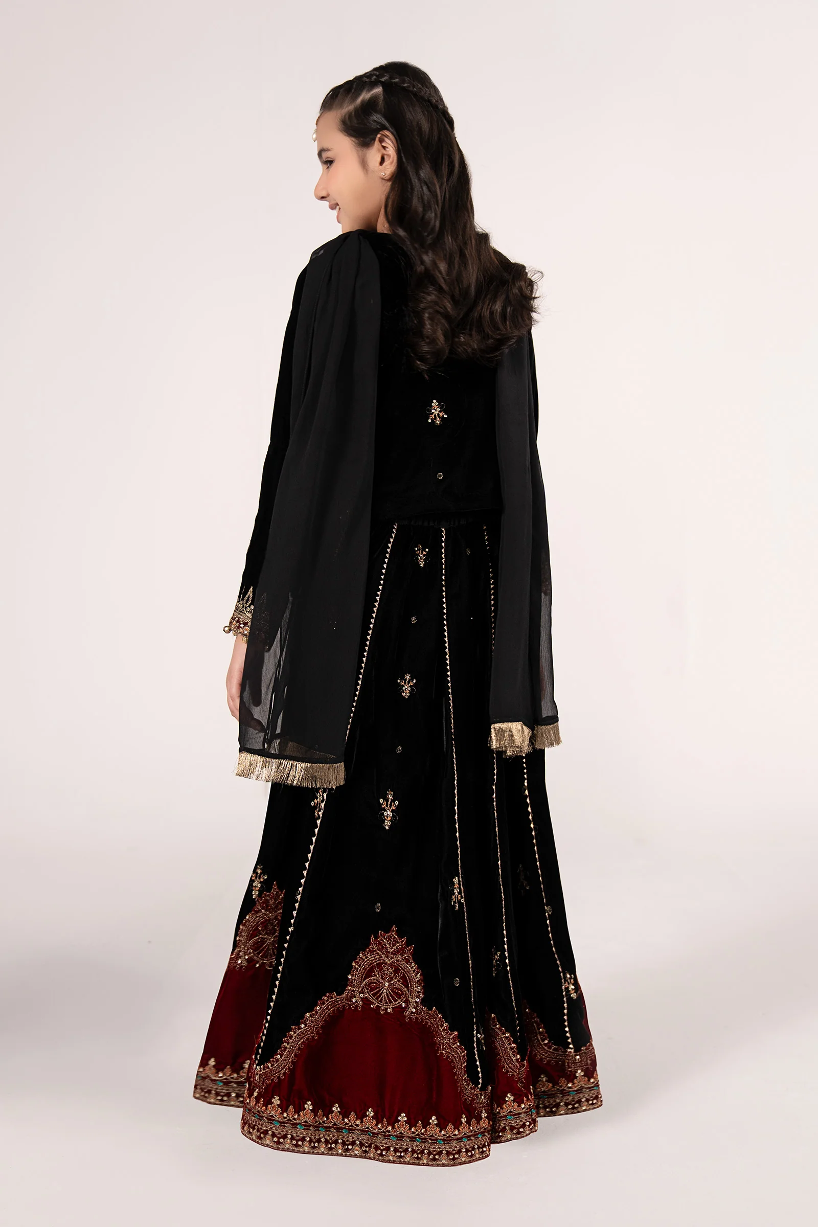 3 Piece Embroidered Velvet Suit - Image 7