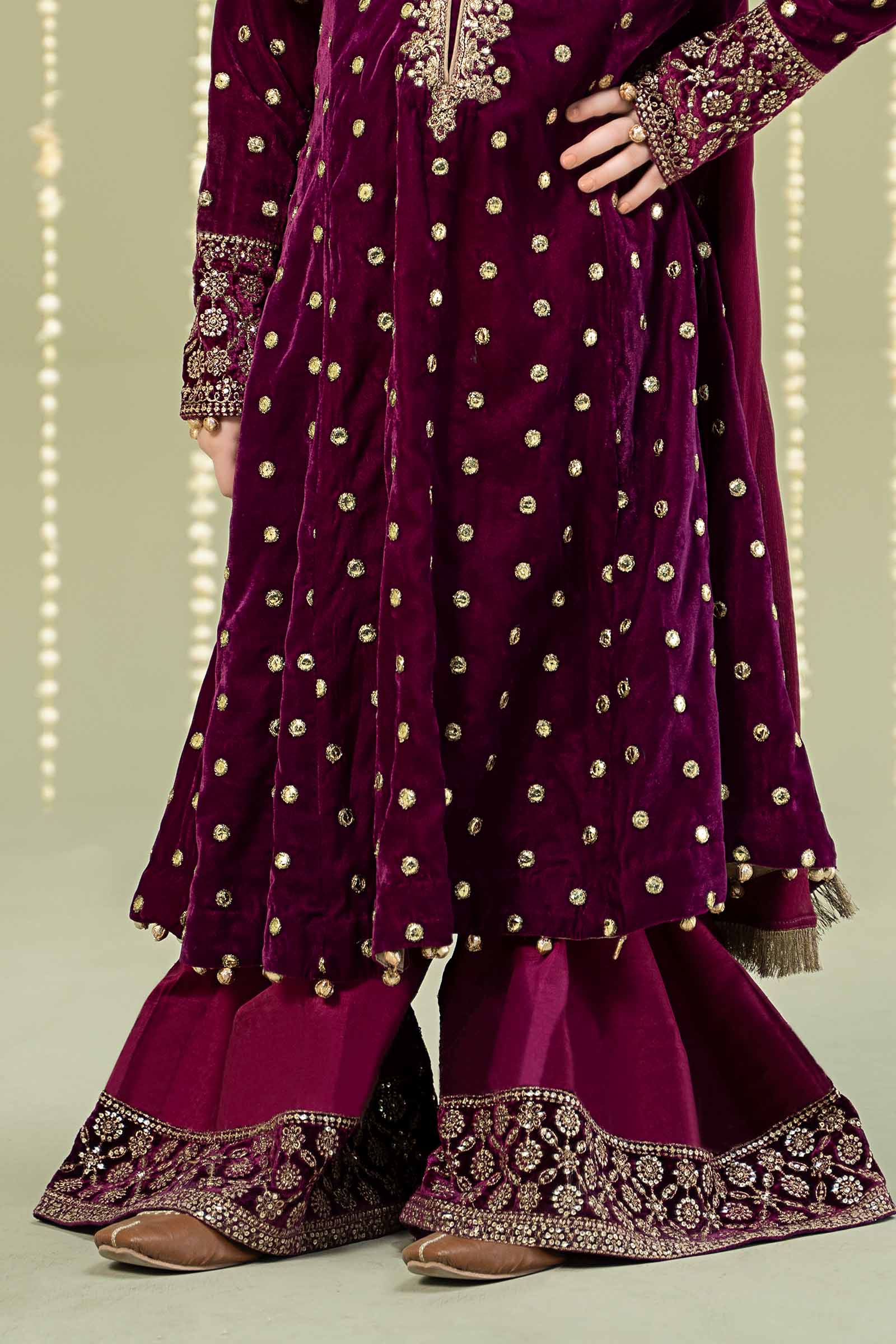 3 Piece Embroidered Velvet Suit - Image 8